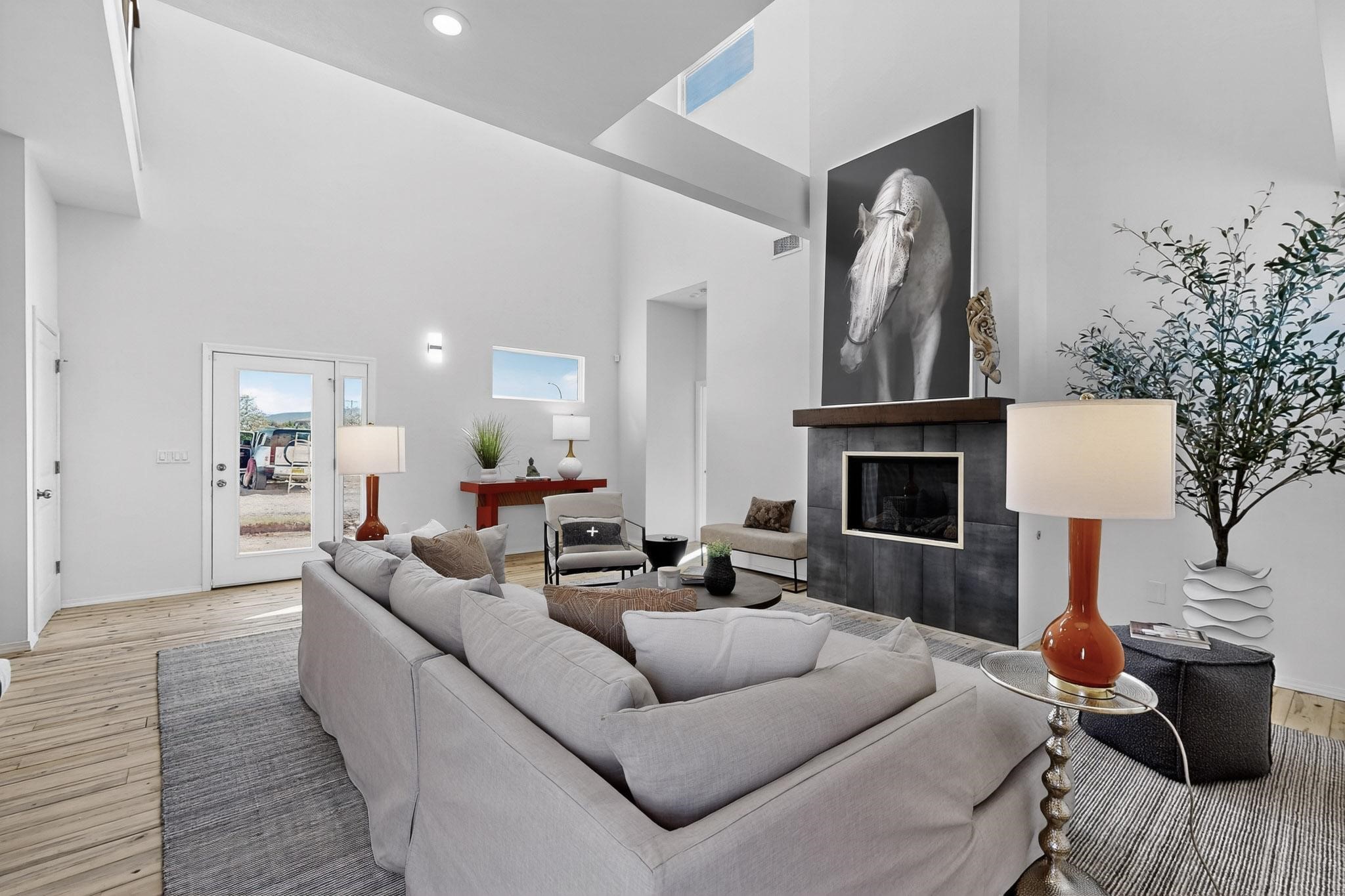 2804 Camino Mendoza