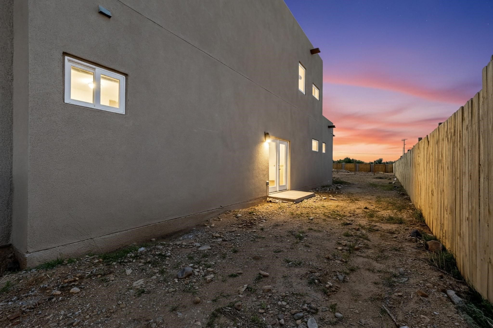 2804 Camino Mendoza