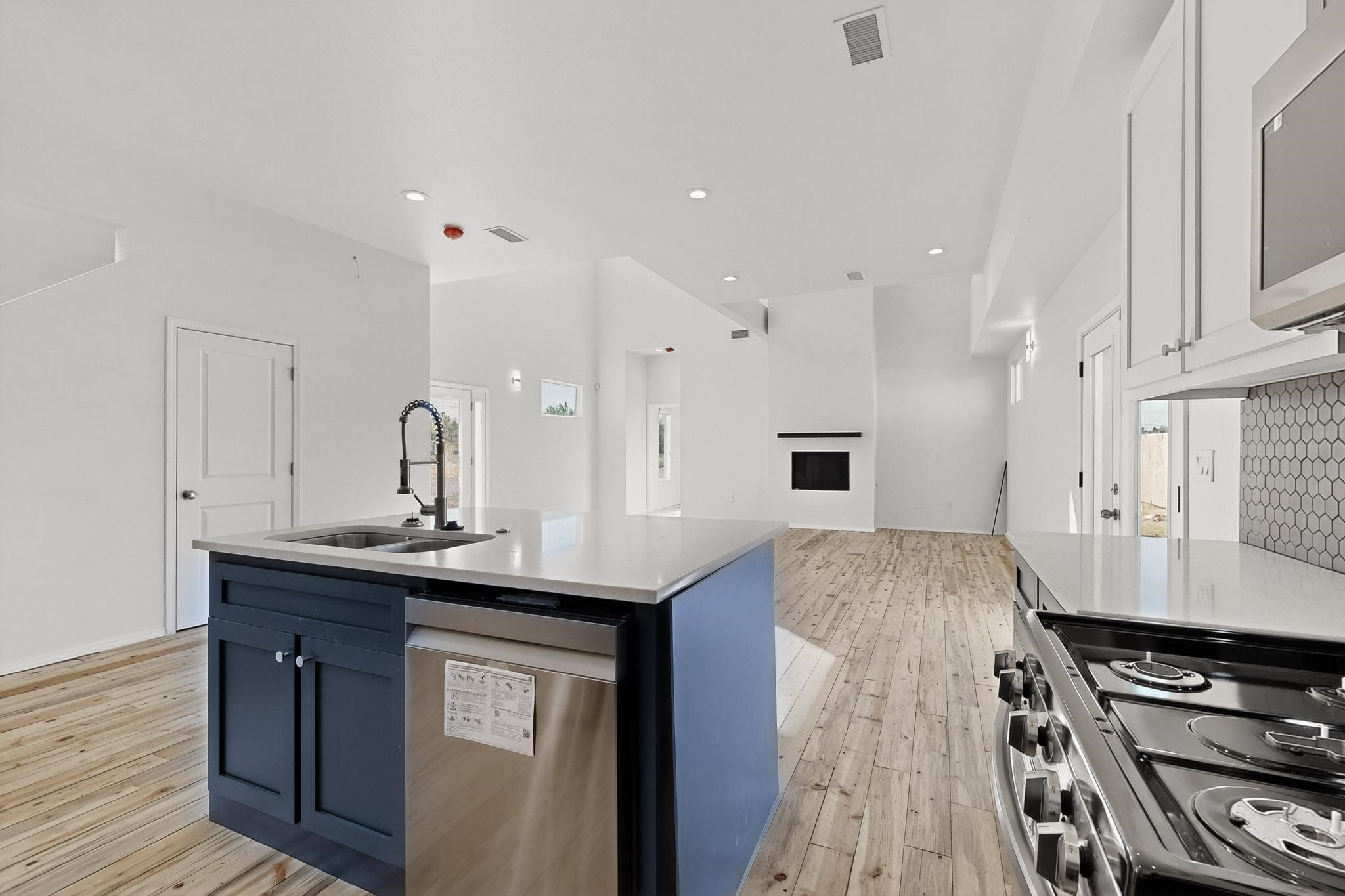 2804 Camino Mendoza