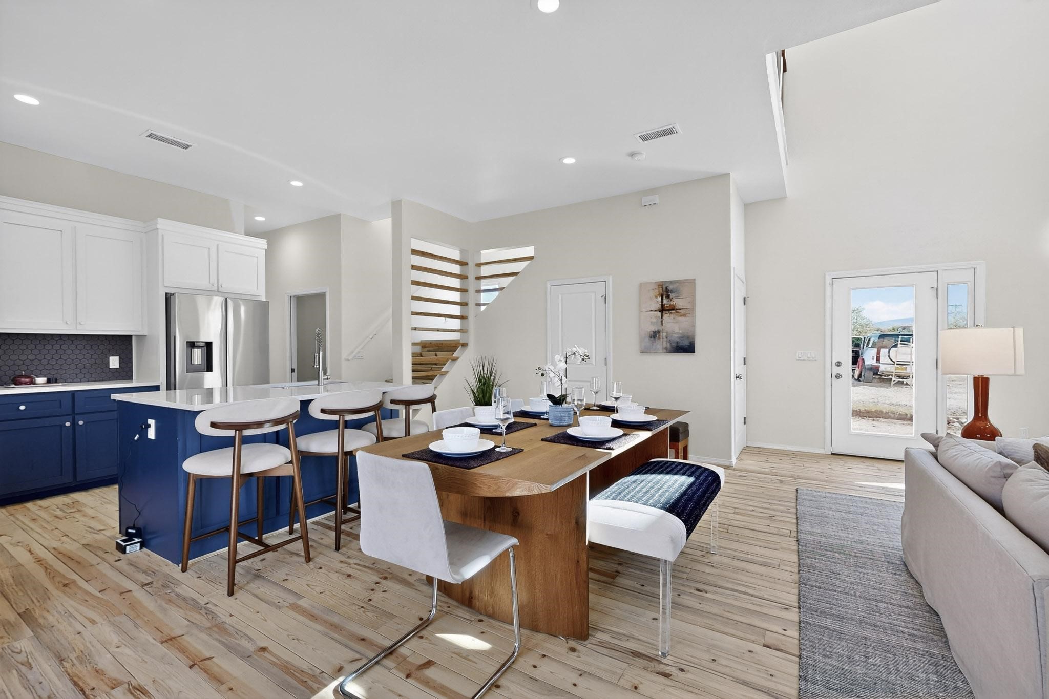 2804 Camino Mendoza