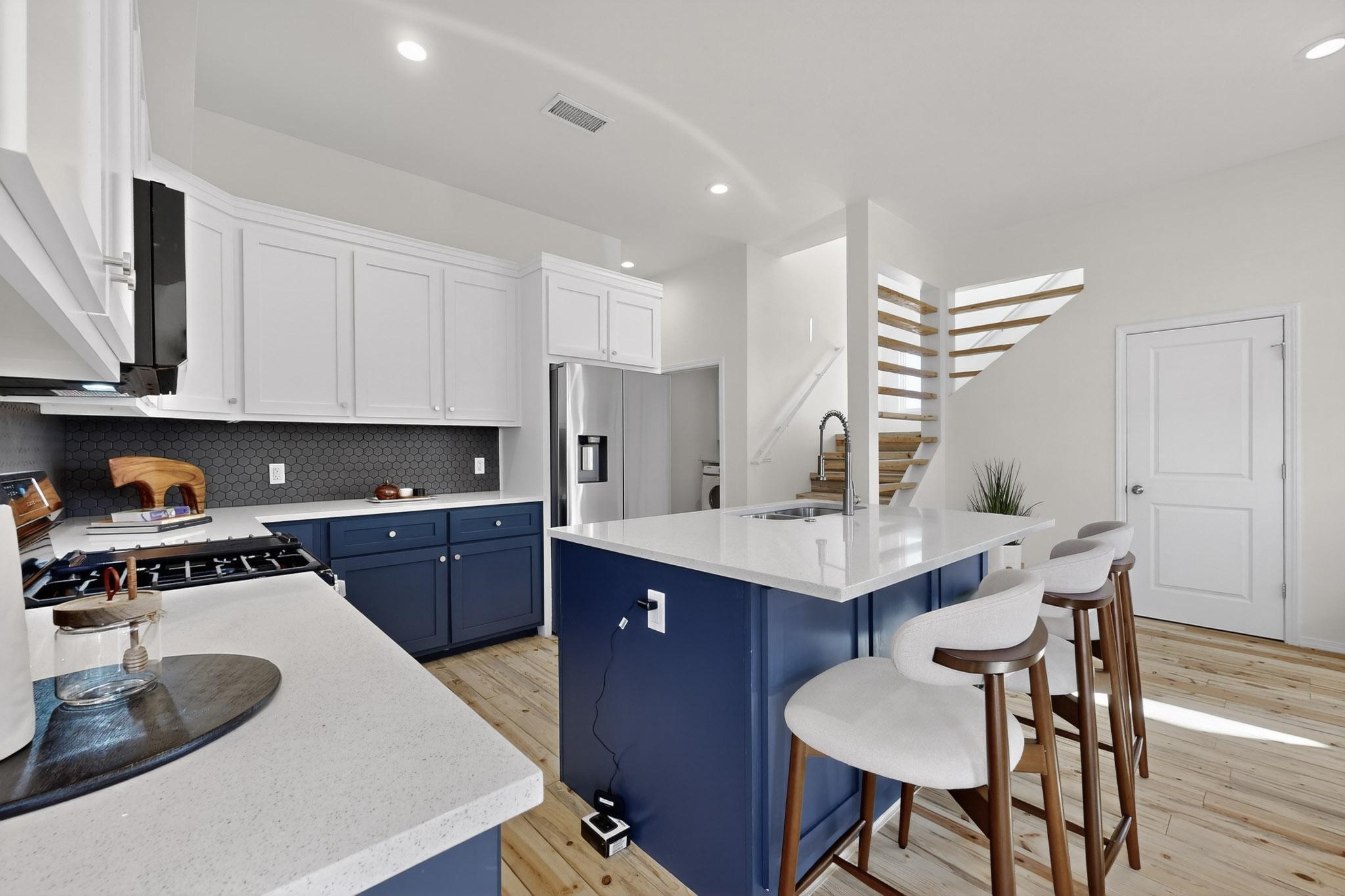 2804 Camino Mendoza