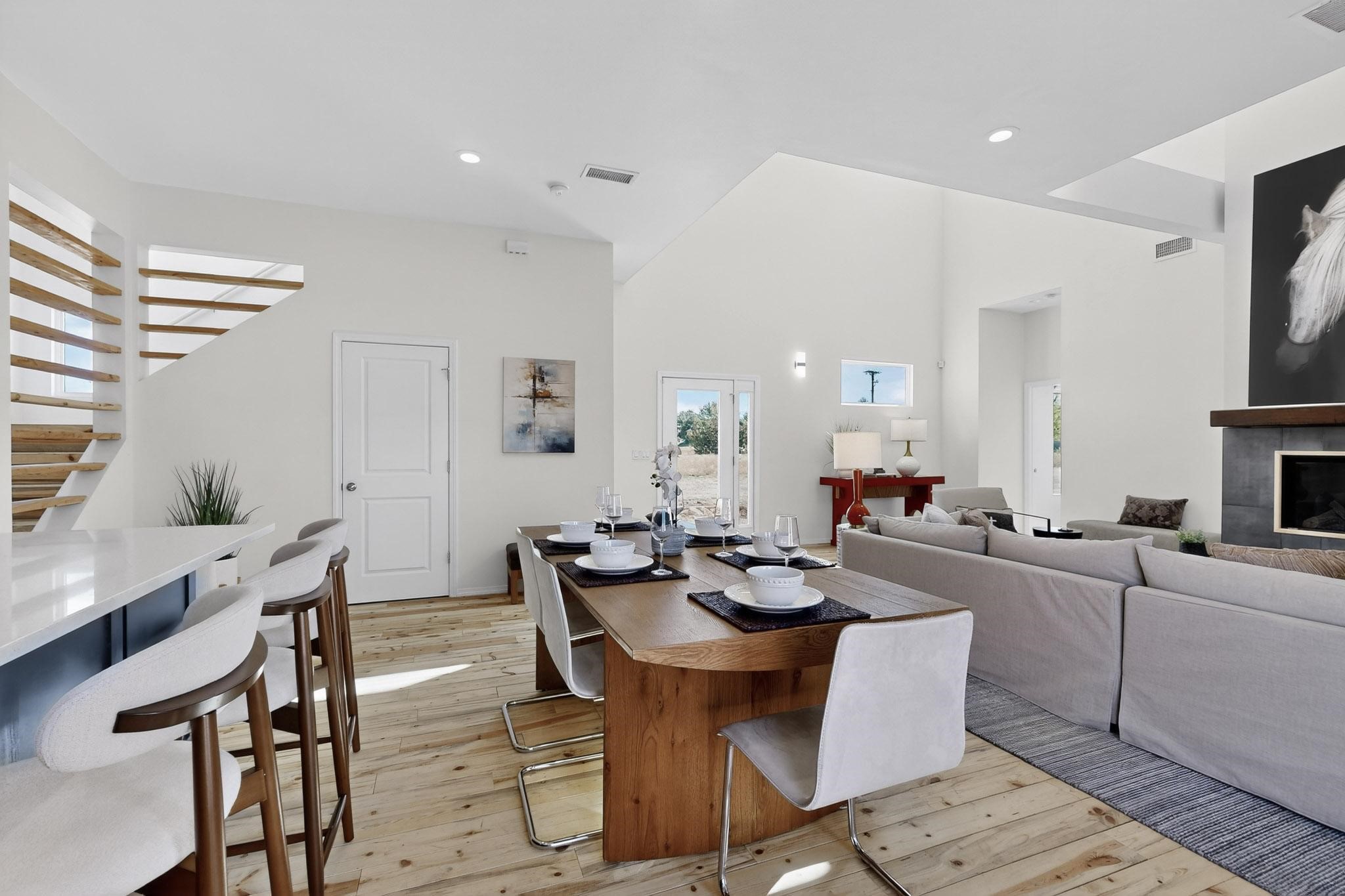 2804 Camino Mendoza