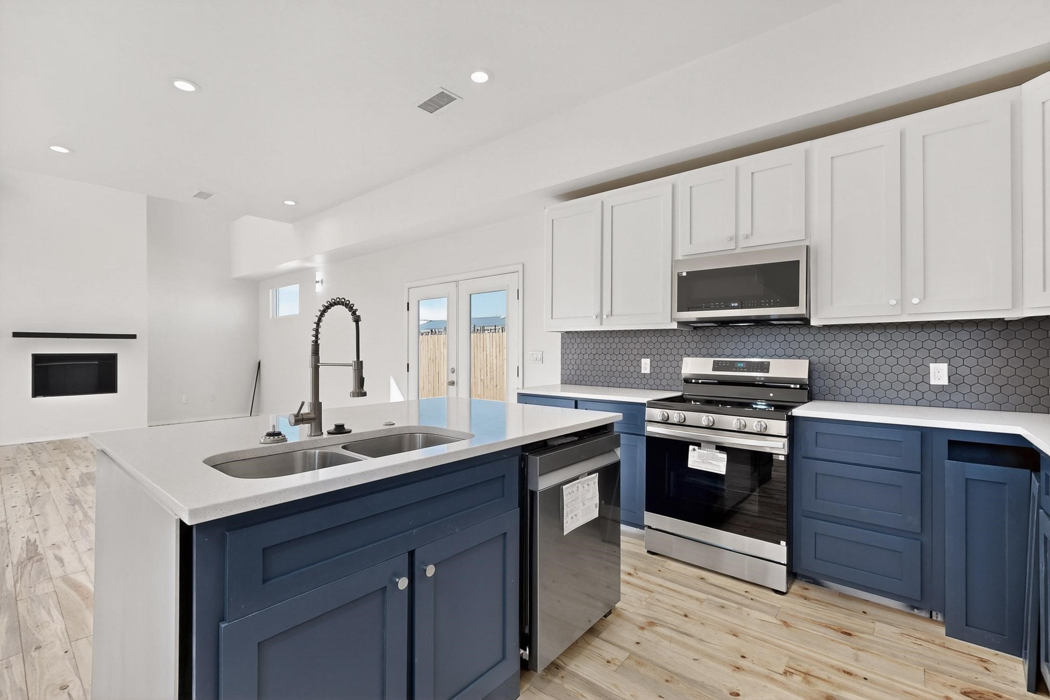 2804 Camino Mendoza