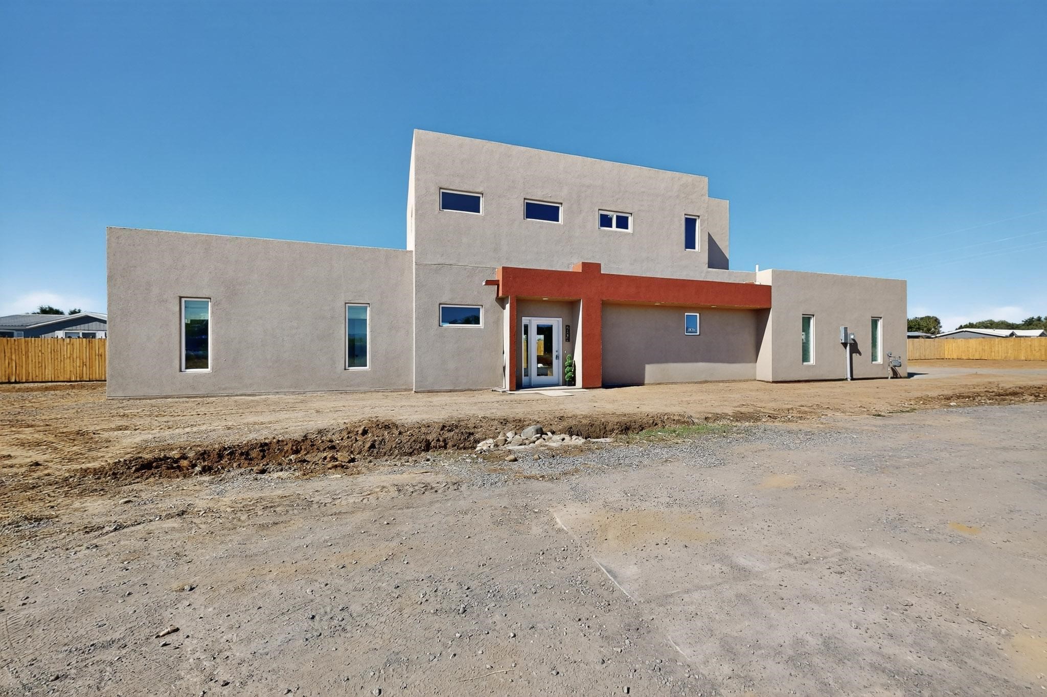 2804 Camino Mendoza