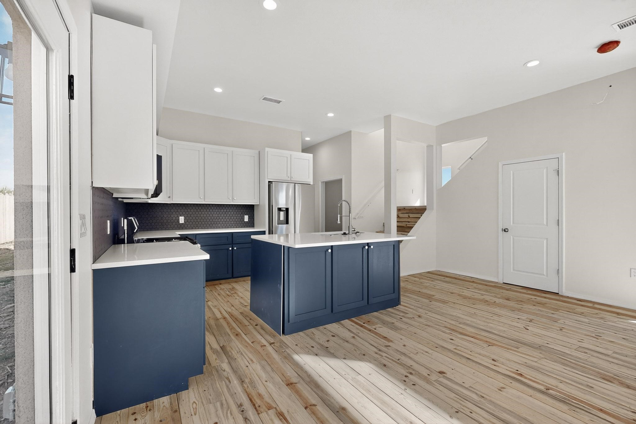 2804 Camino Mendoza