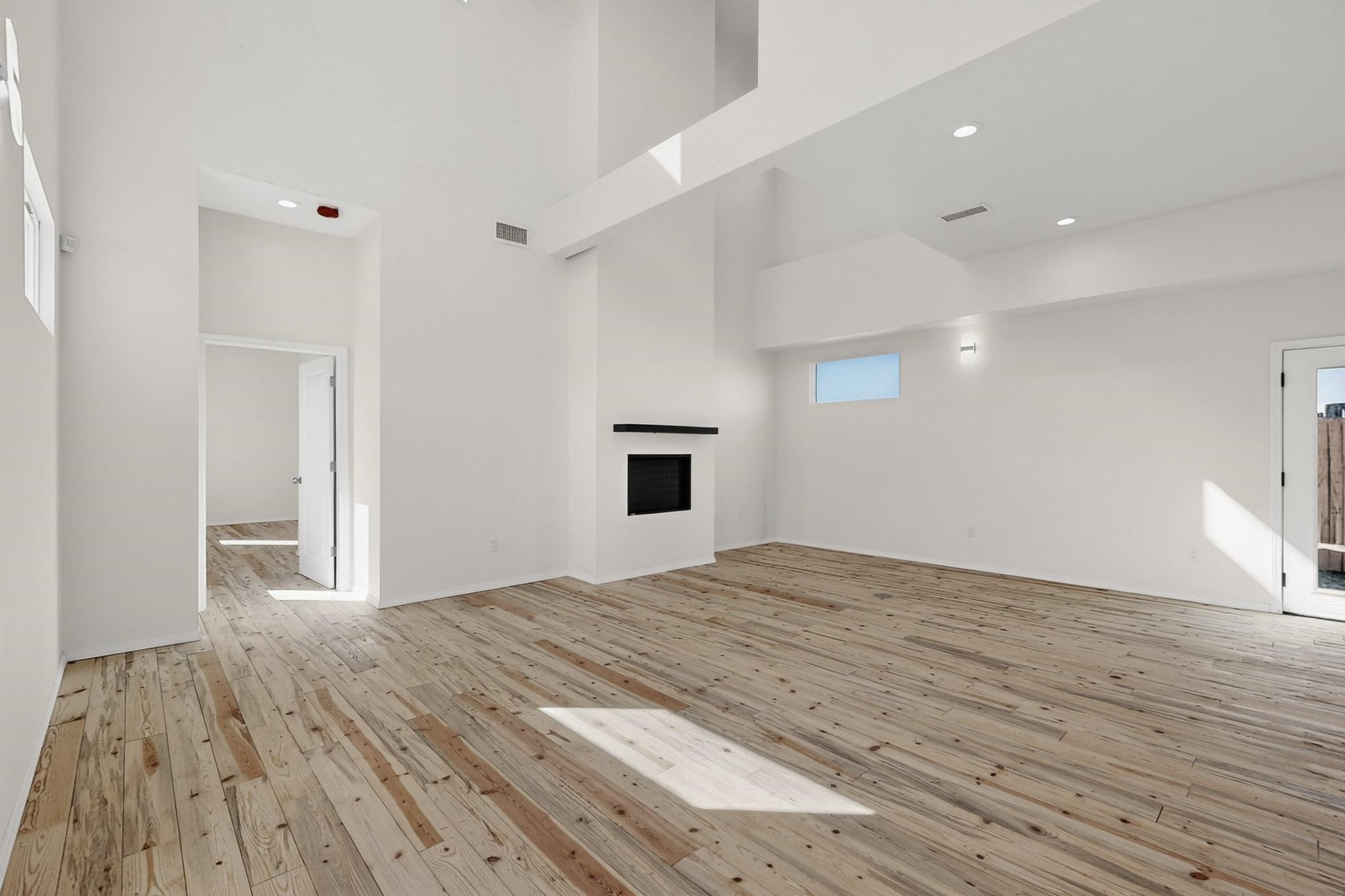 2804 Camino Mendoza