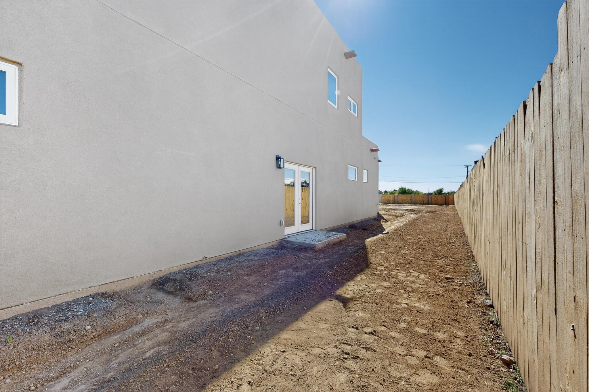 2804 Camino Mendoza