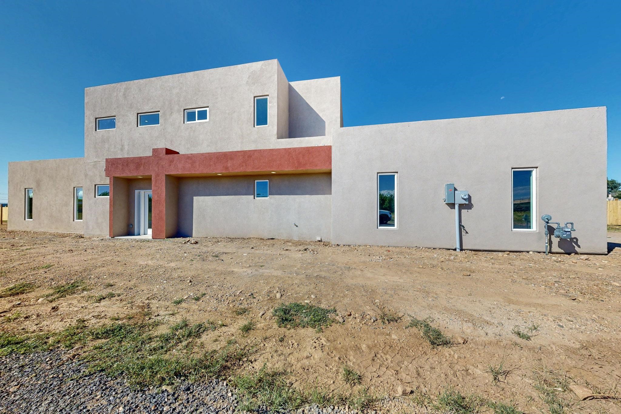 2804 Camino Mendoza