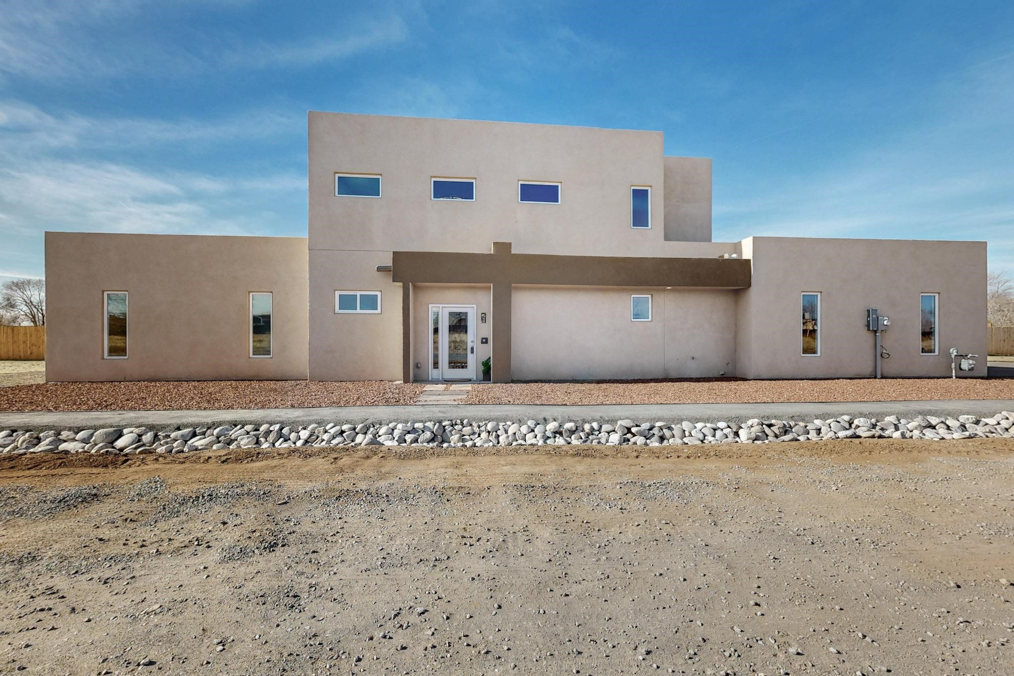 2822 Camino Mendoza