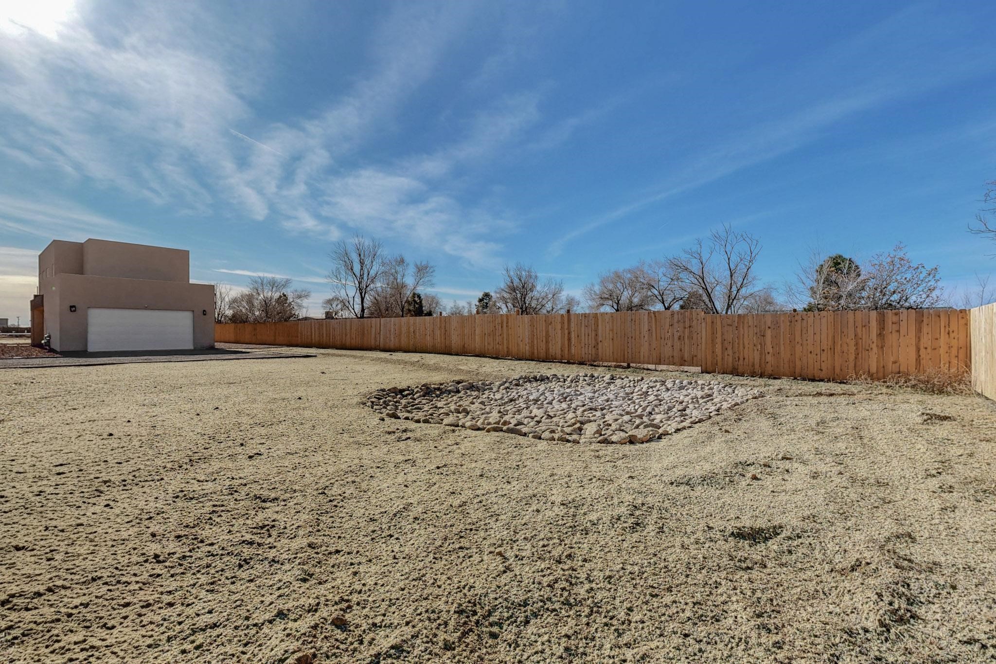 2822 Camino Mendoza