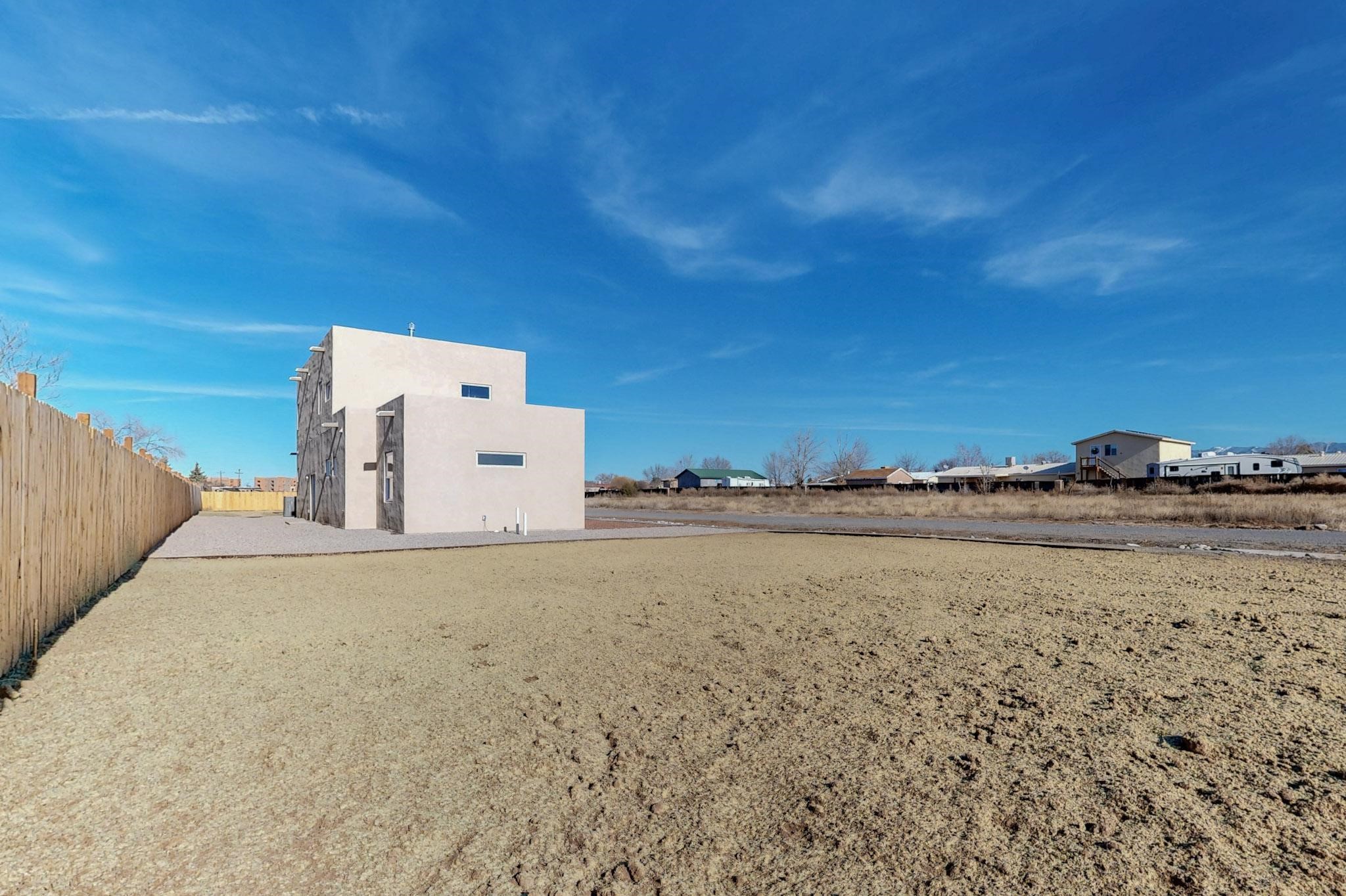 2822 Camino Mendoza