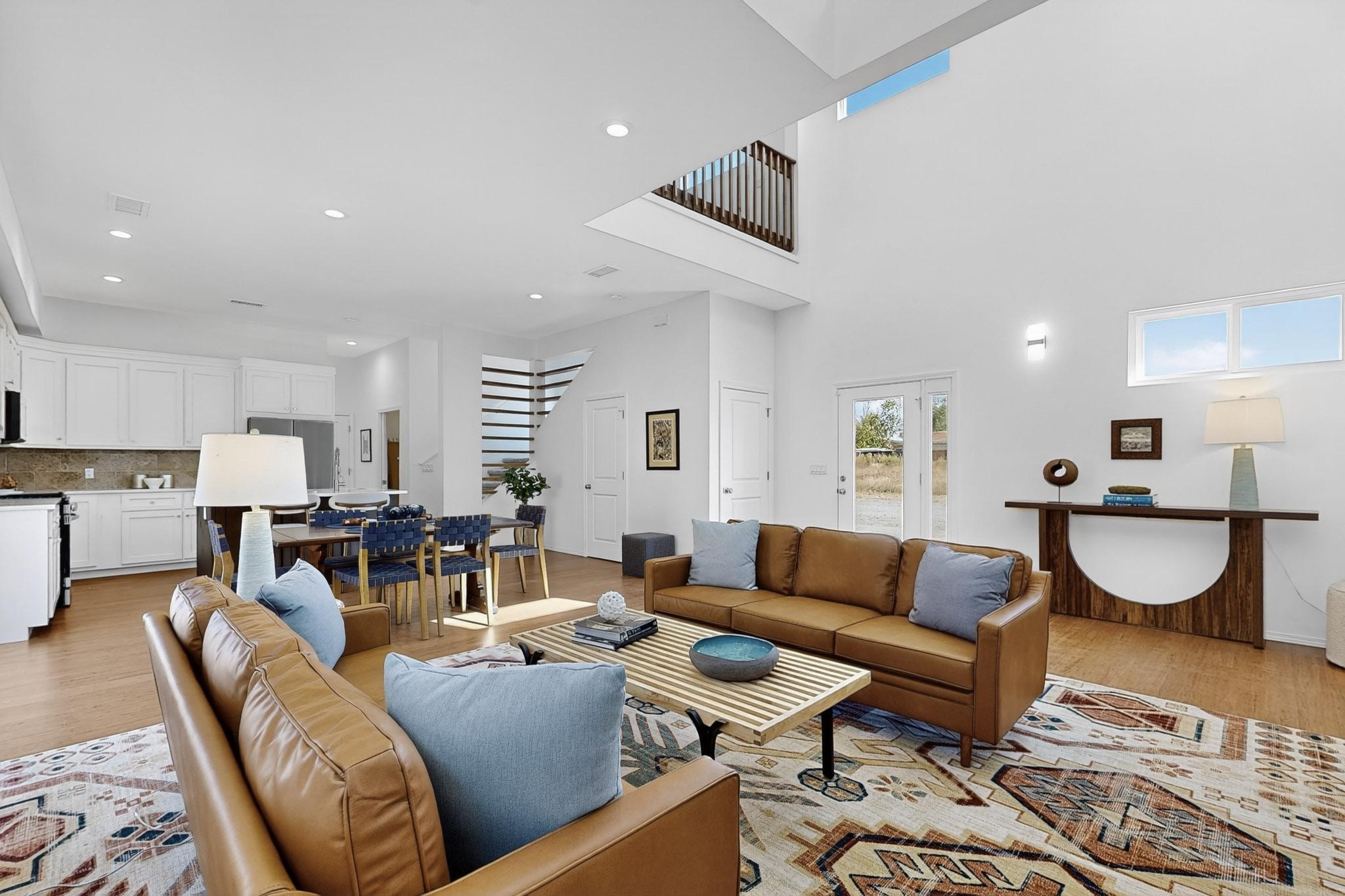 2822 Camino Mendoza