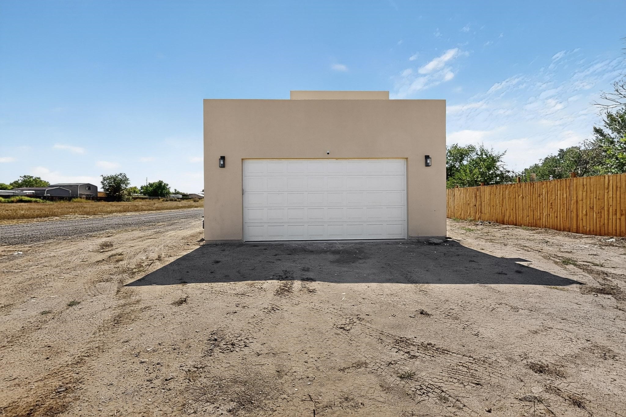 2822 Camino Mendoza