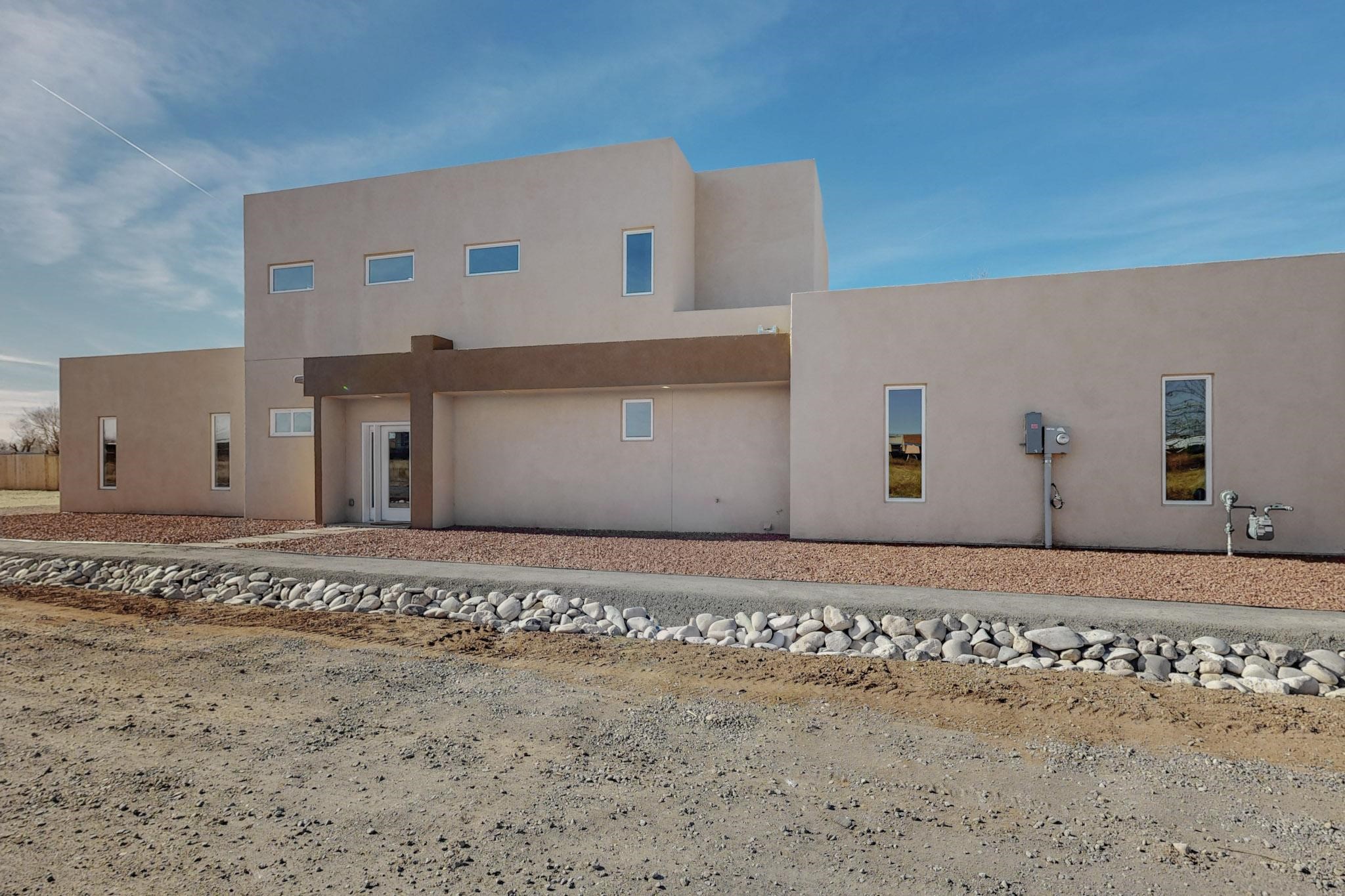 2822 Camino Mendoza