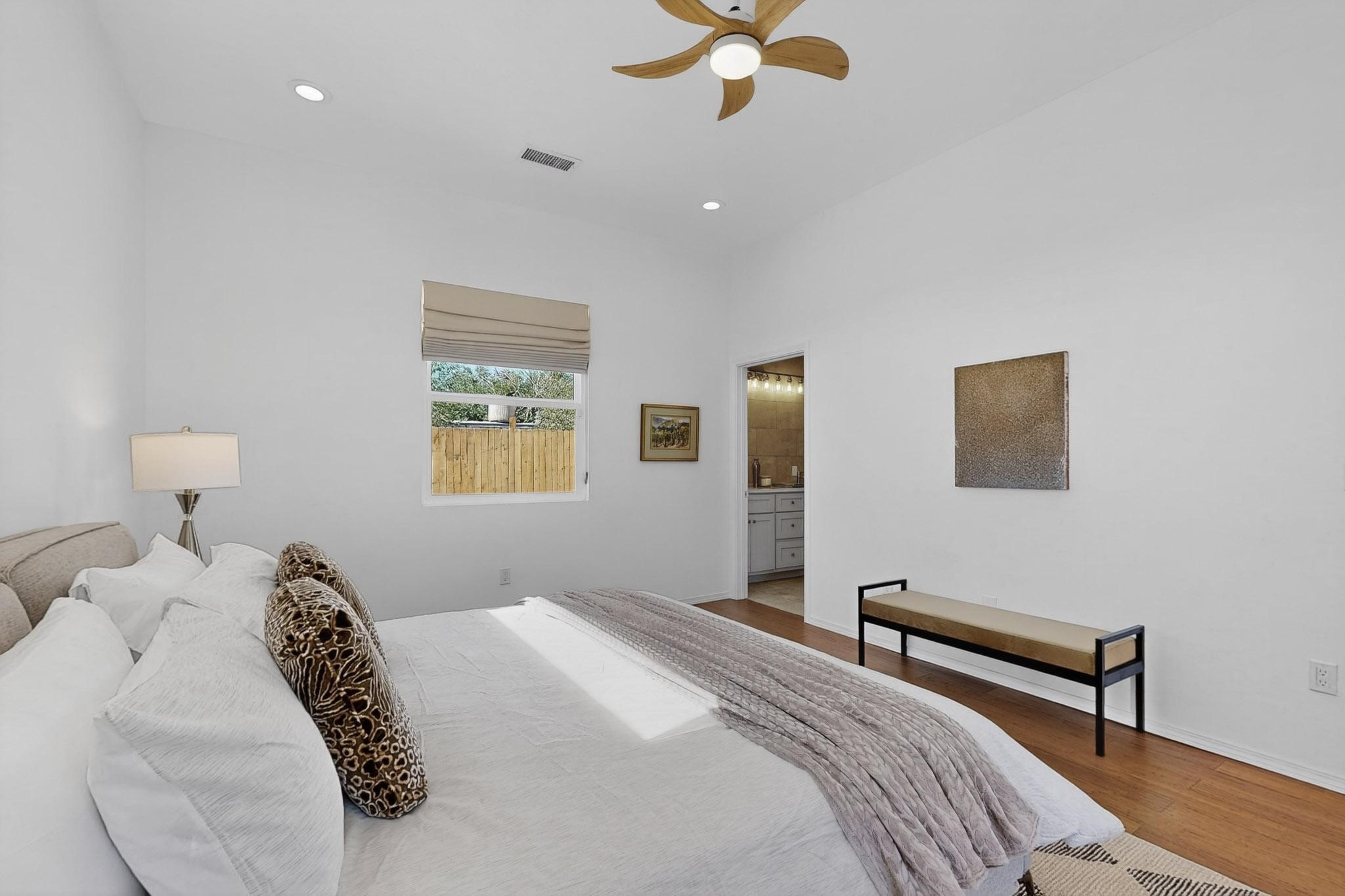 2822 Camino Mendoza