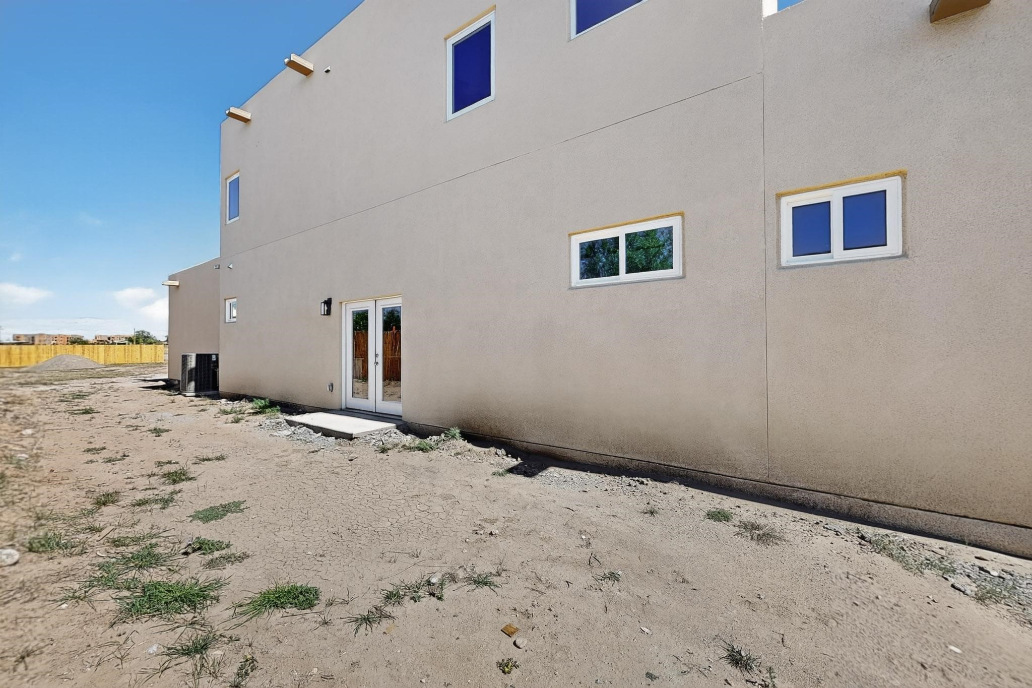 2822 Camino Mendoza