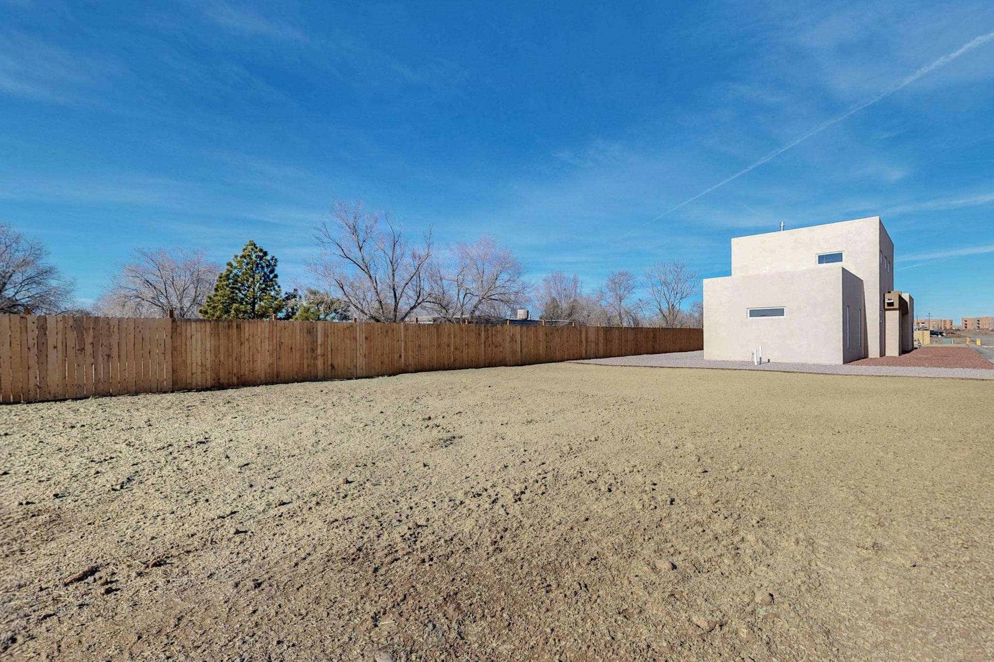 2822 Camino Mendoza
