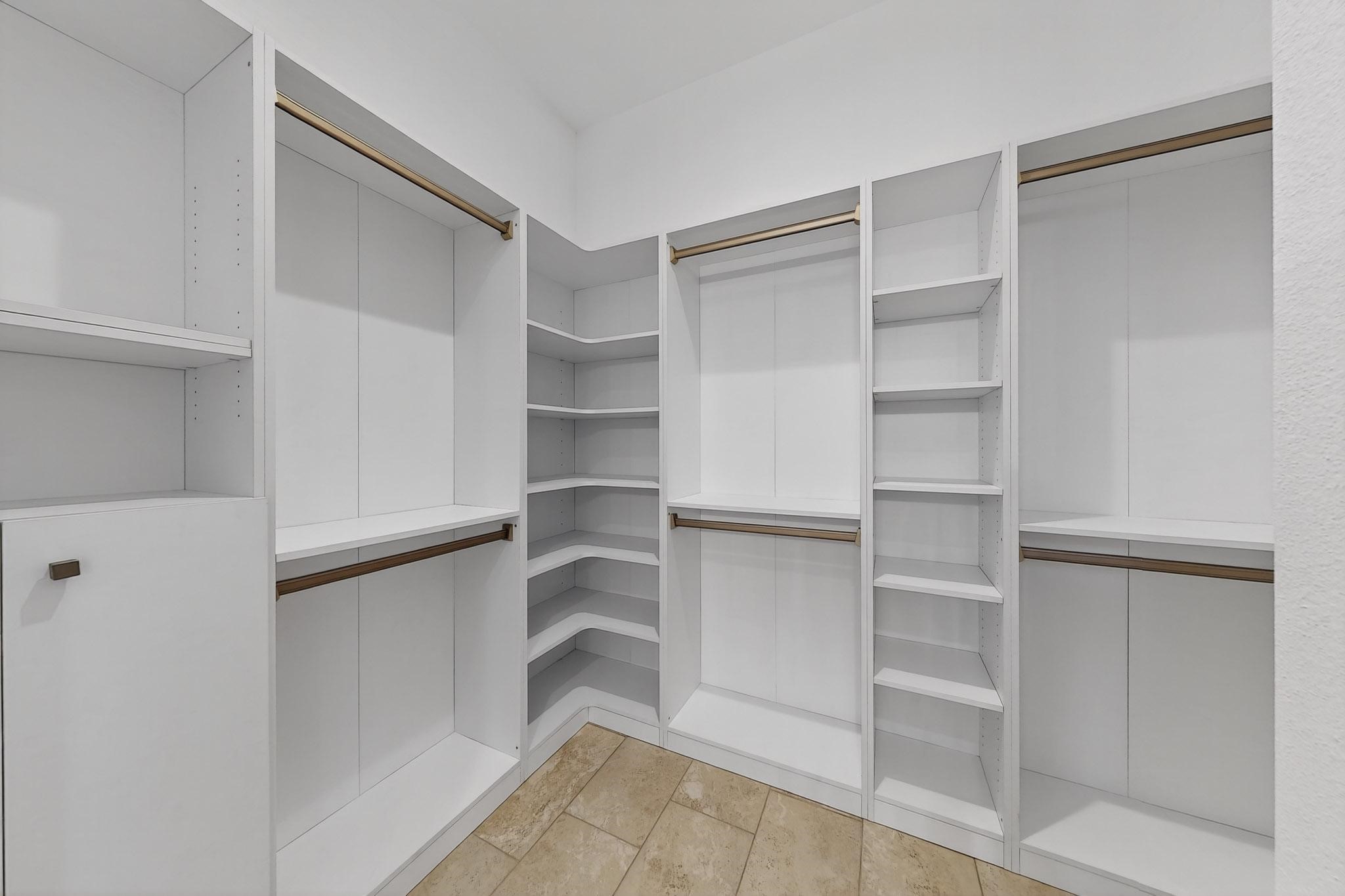 2822 Camino Mendoza