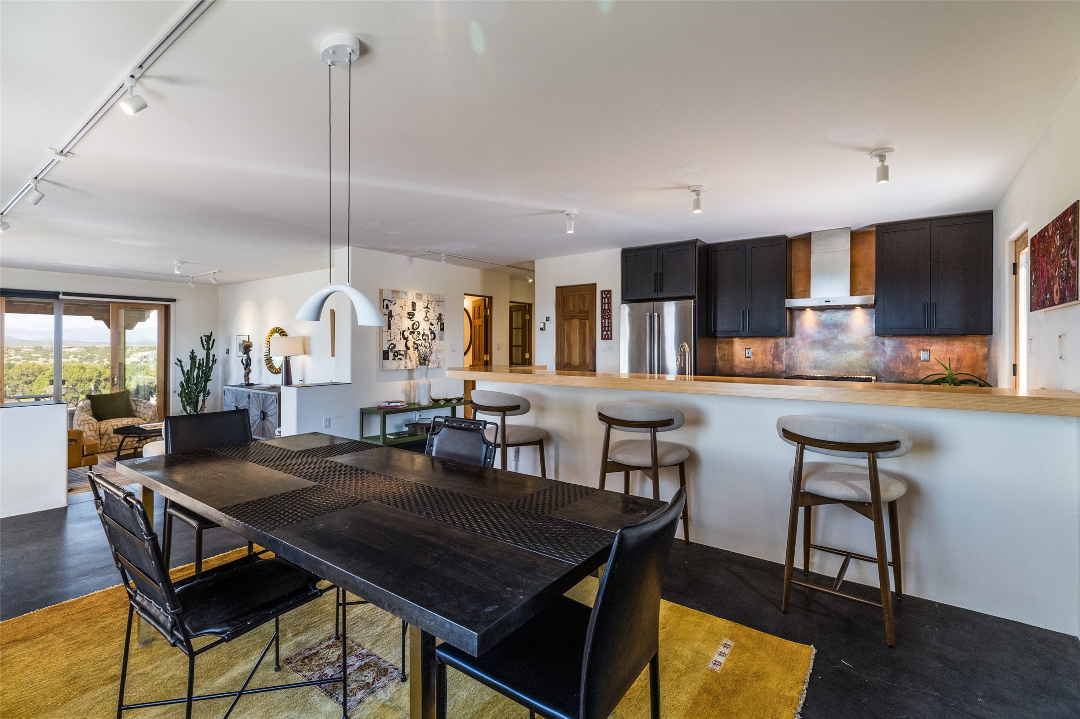 108 Calle Francisca