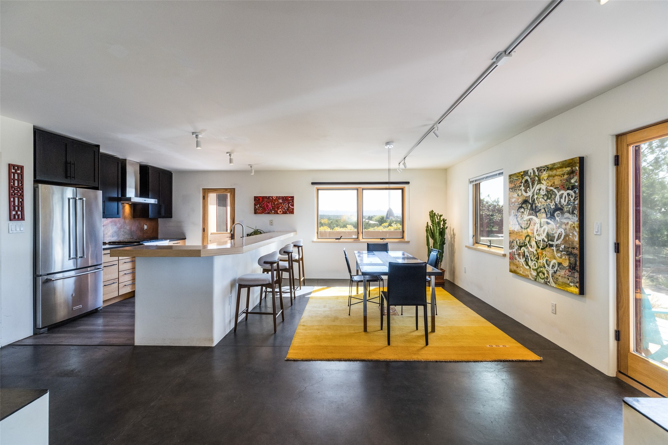 108 Calle Francisca