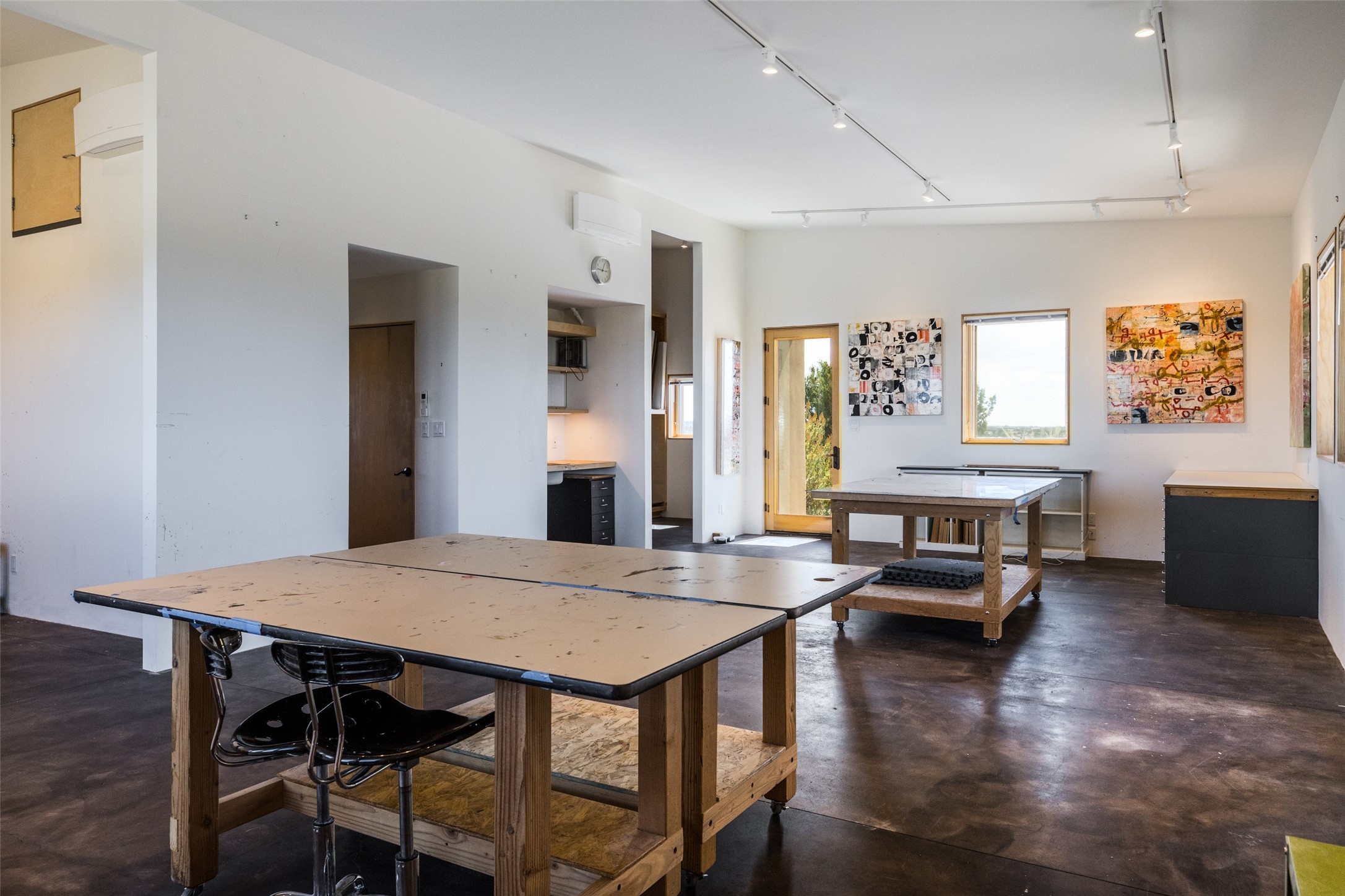 108 Calle Francisca