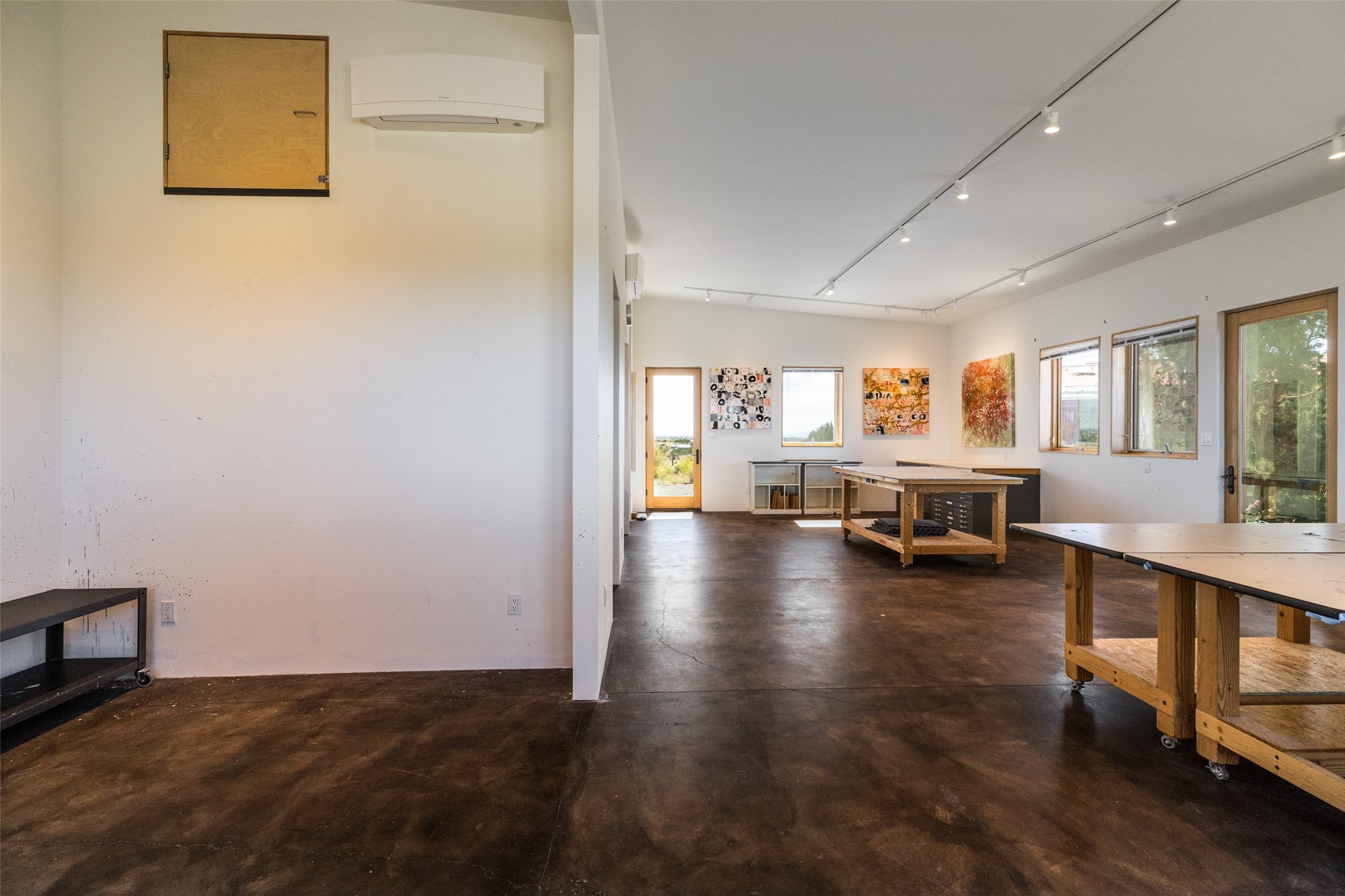 108 Calle Francisca