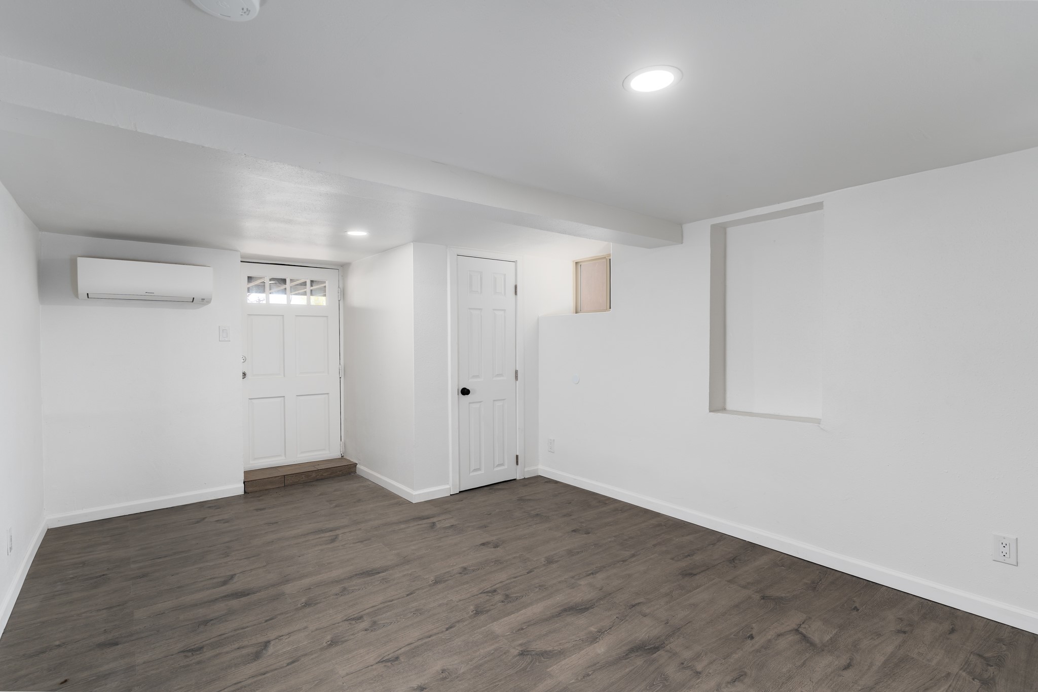 1614 W Alameda Street