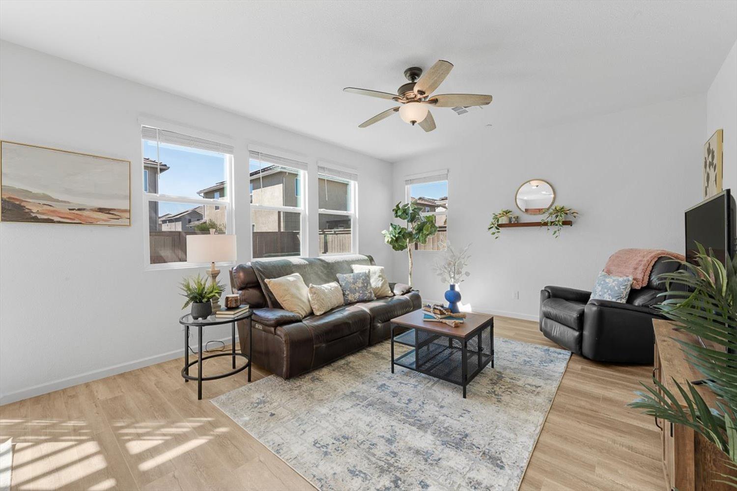 1422 Harry Lorenzo Ave