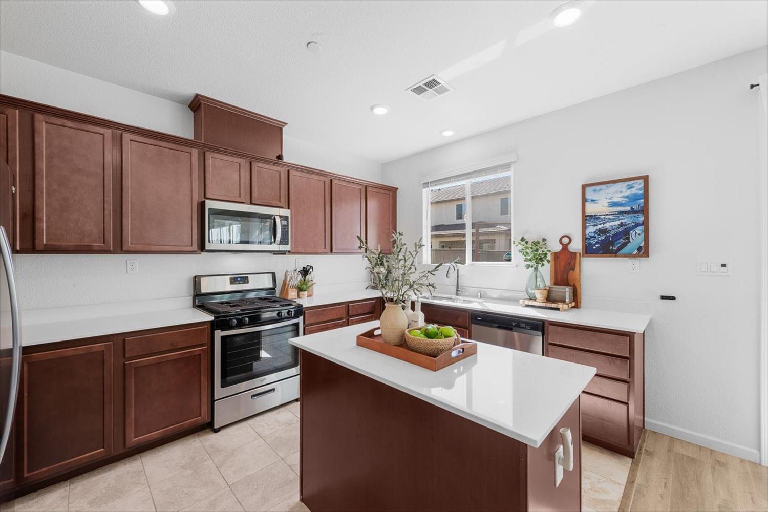 1422 Harry Lorenzo Ave