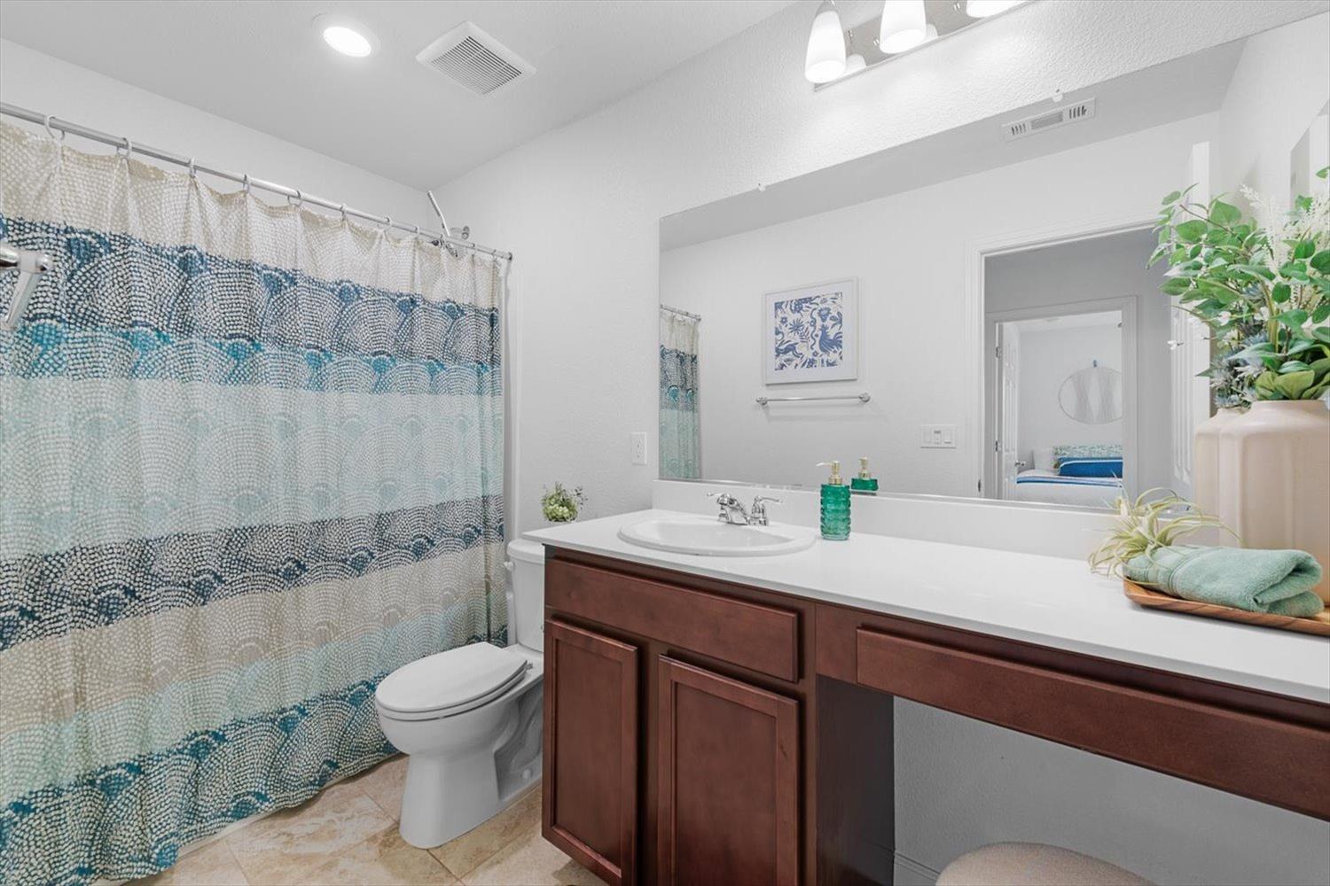 1422 Harry Lorenzo Ave