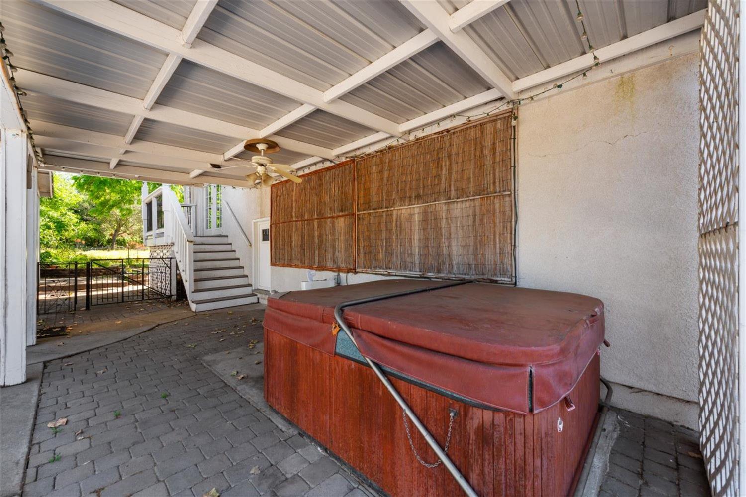 7216 Mariposa Avenue
