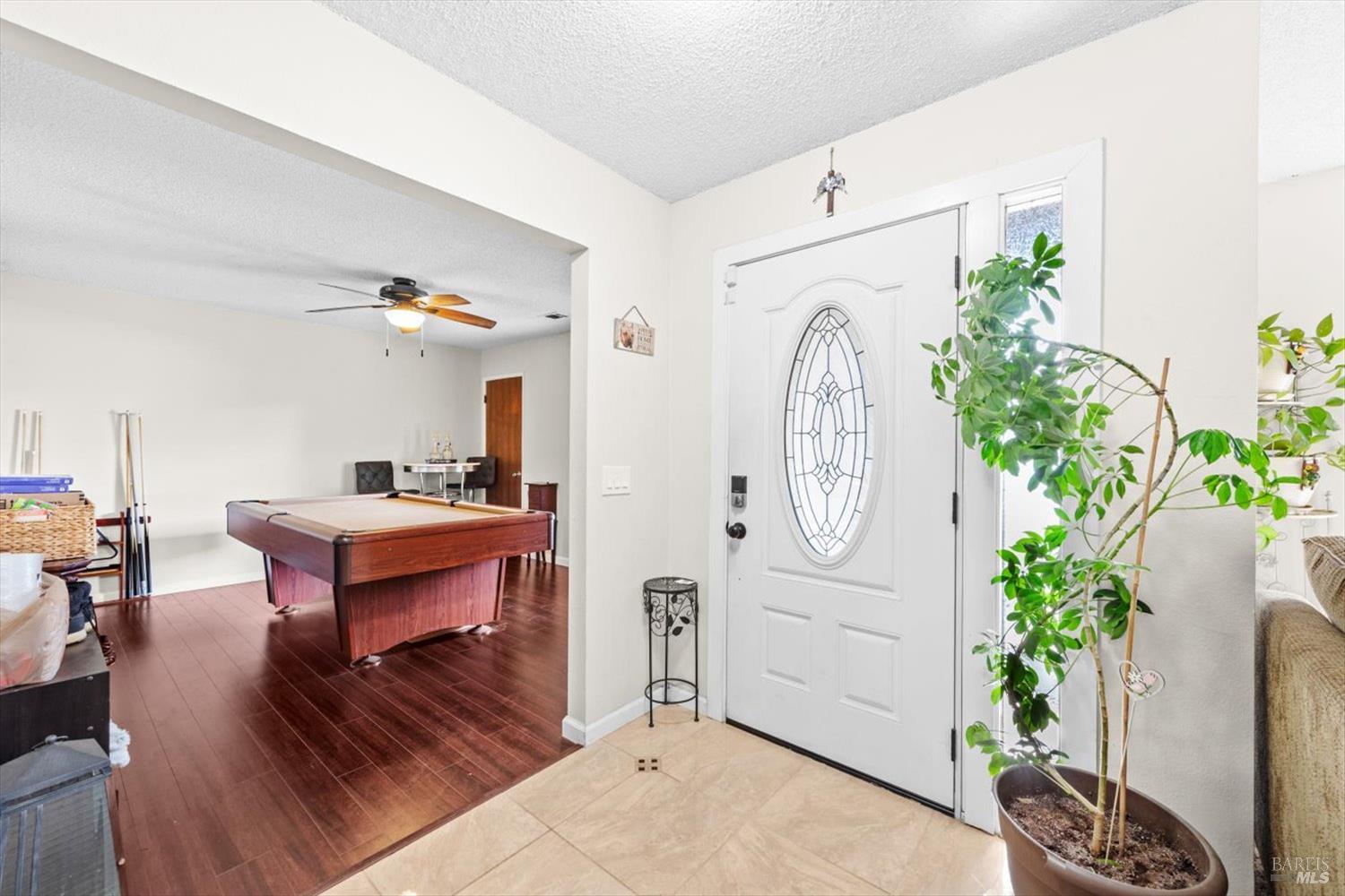 320 Serrano Ct
