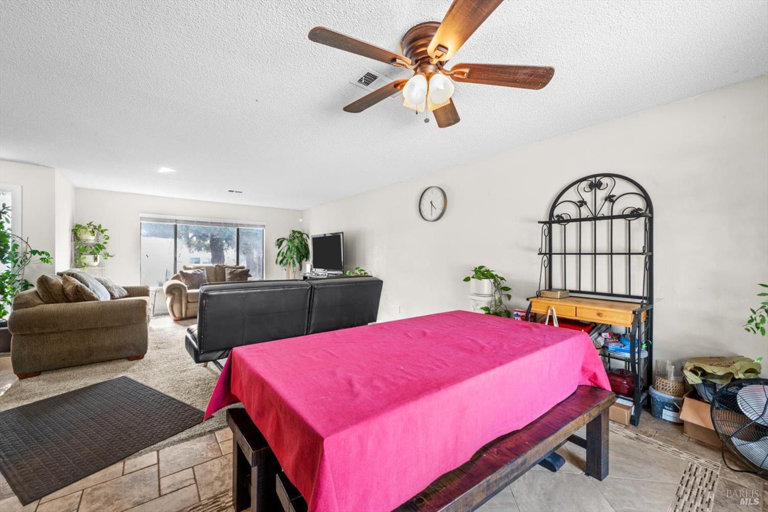 320 Serrano Ct