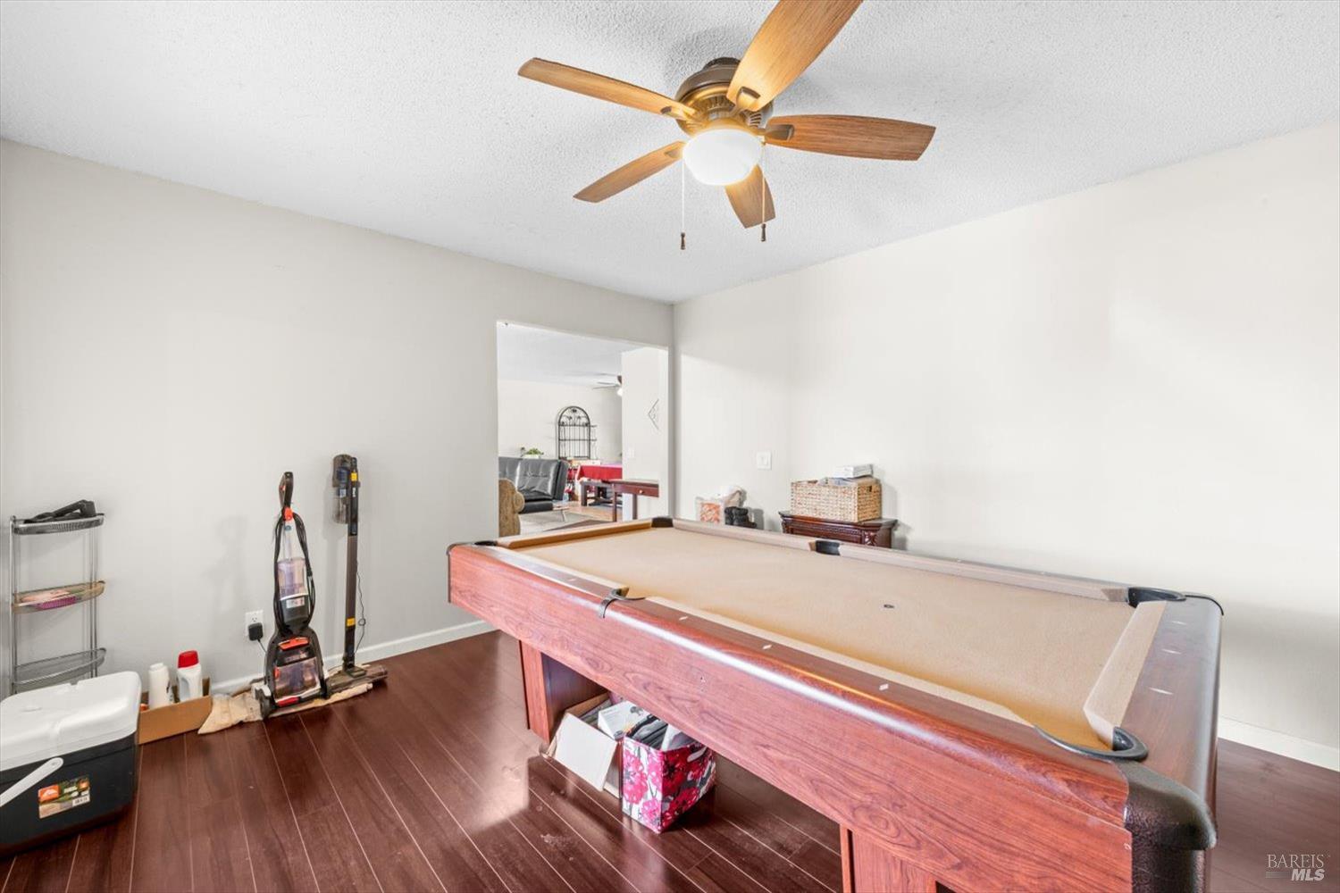 320 Serrano Ct