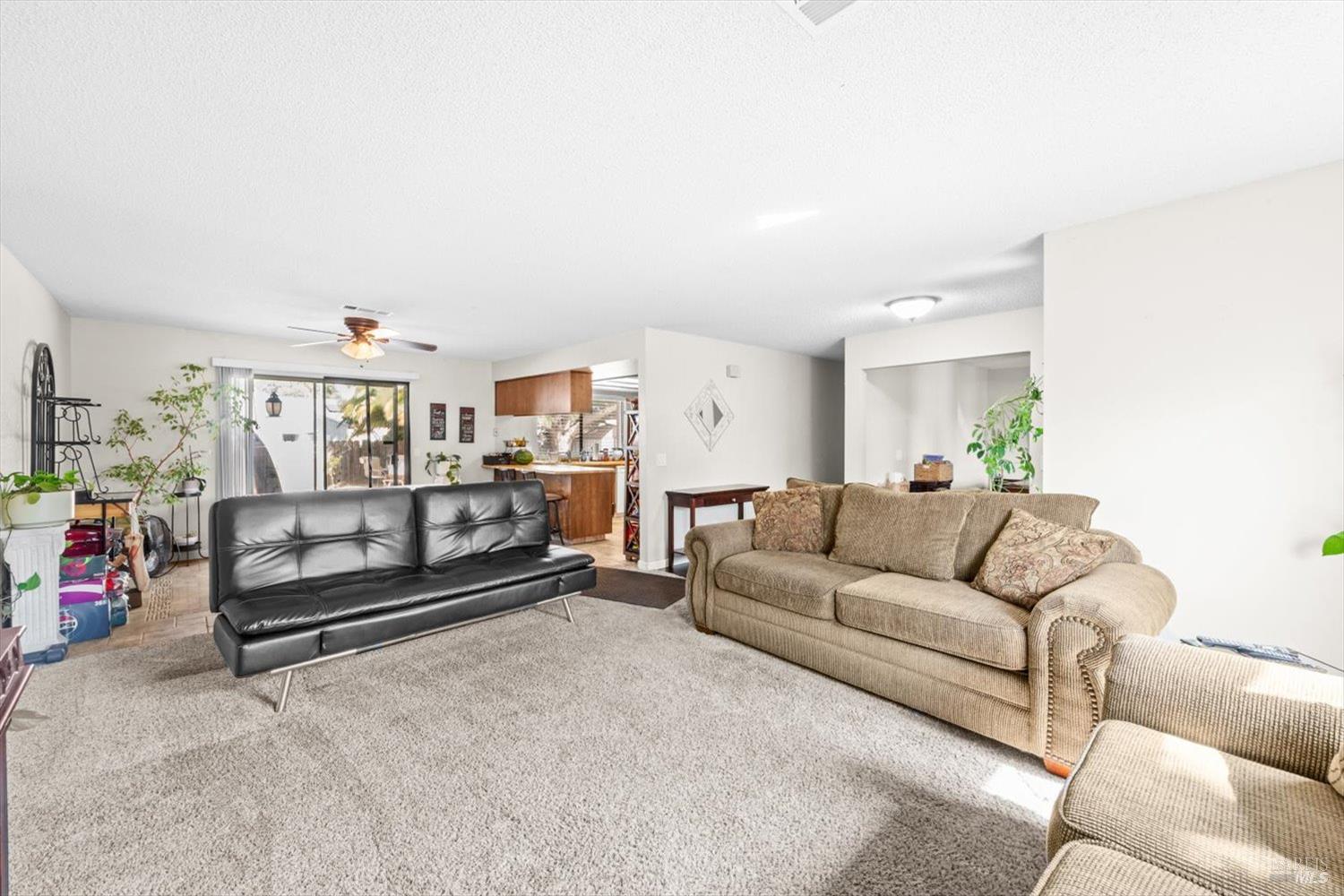 320 Serrano Ct