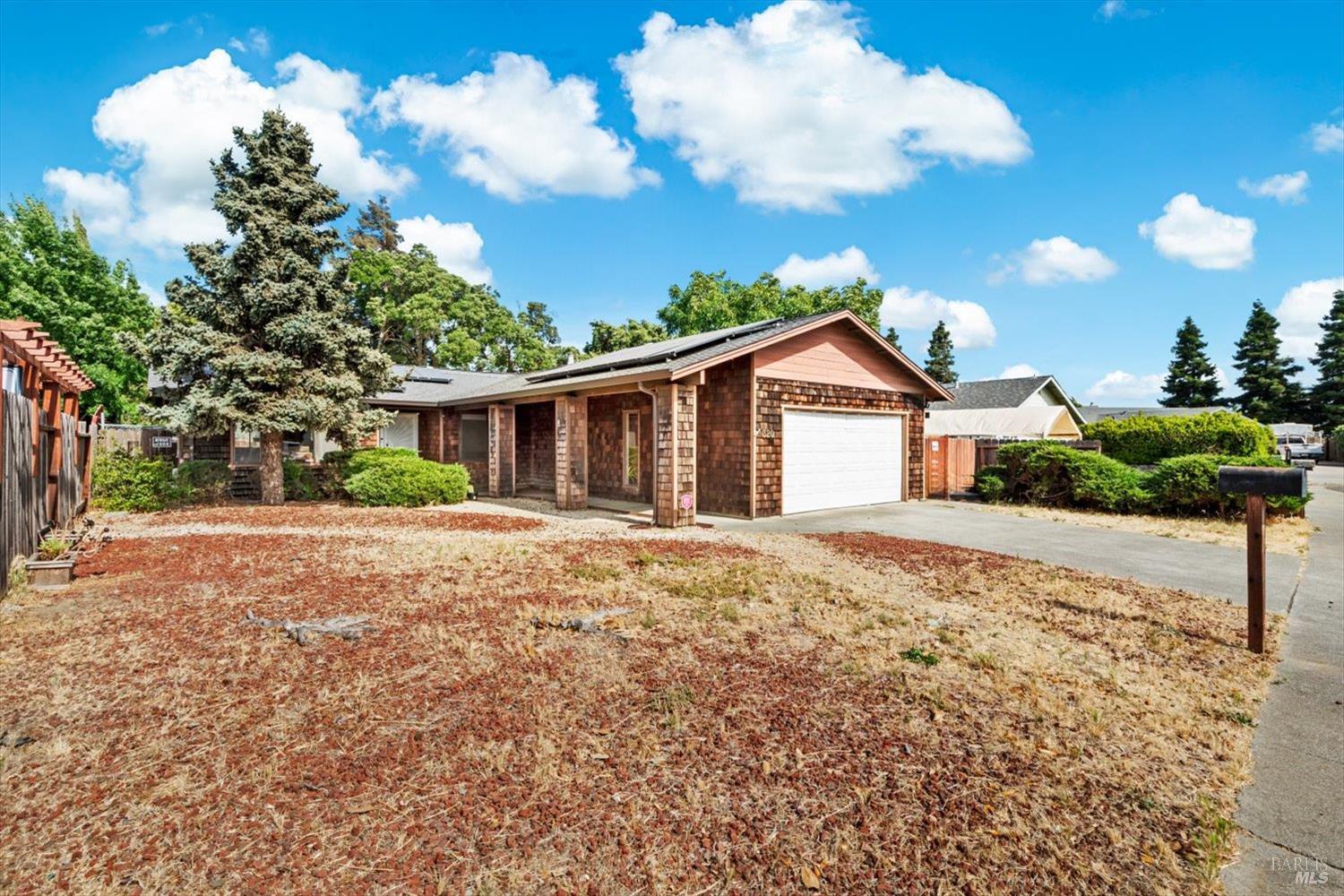 320 Serrano Ct