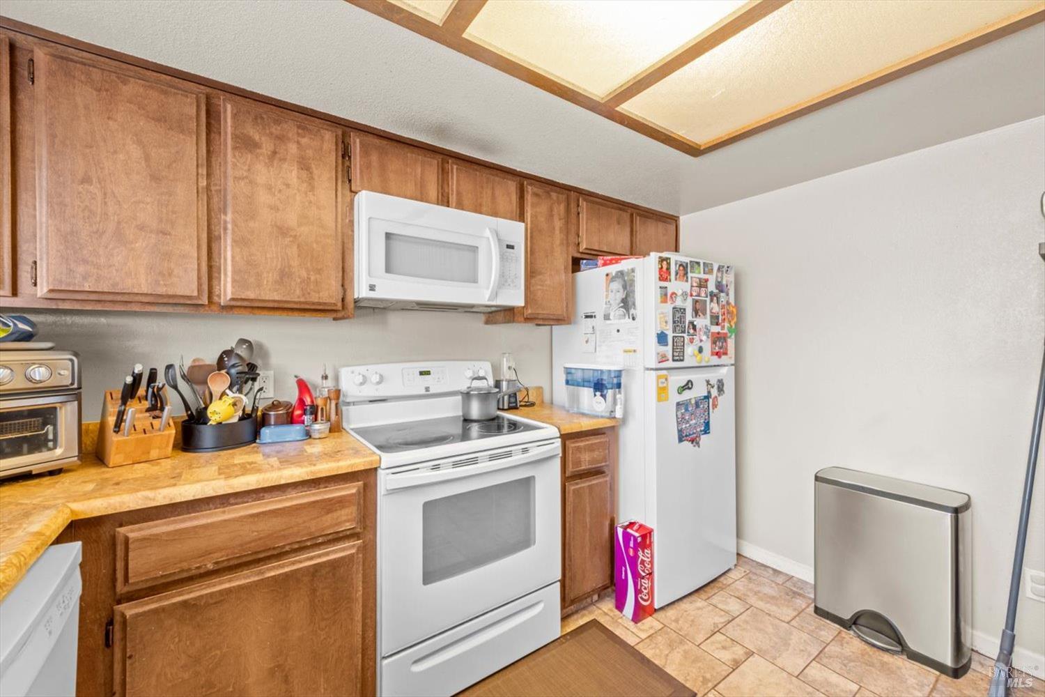 320 Serrano Ct