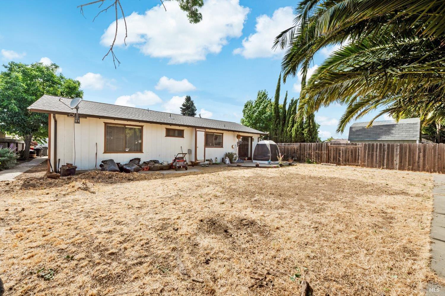 320 Serrano Ct
