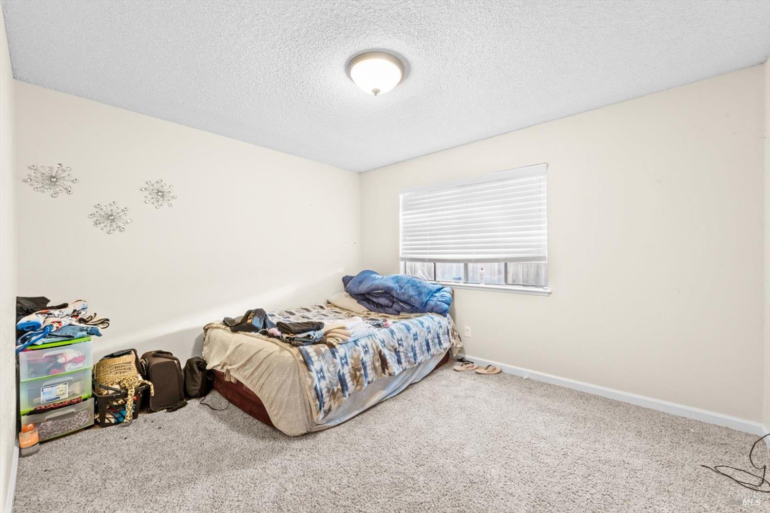 320 Serrano Ct