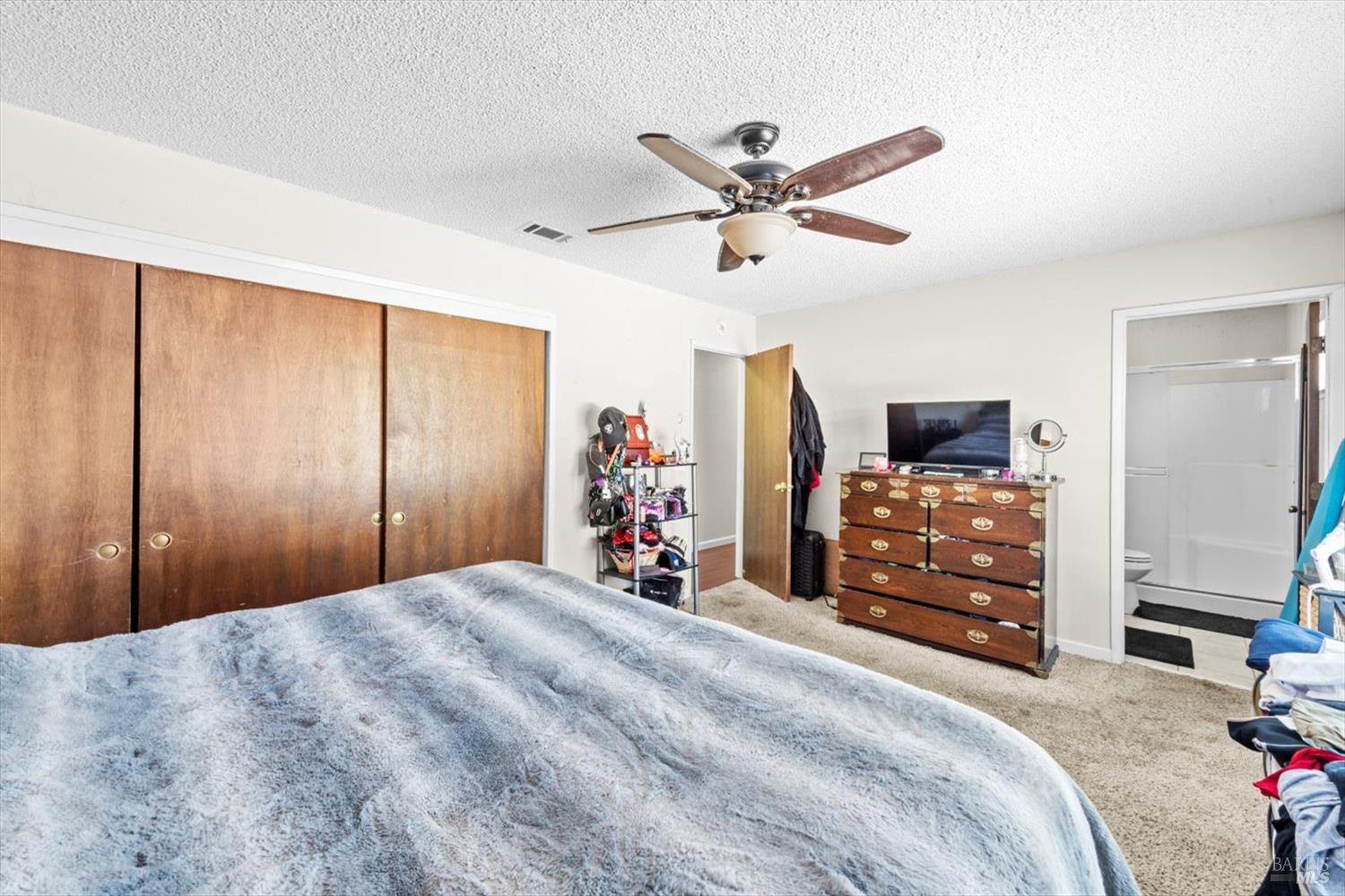 320 Serrano Ct
