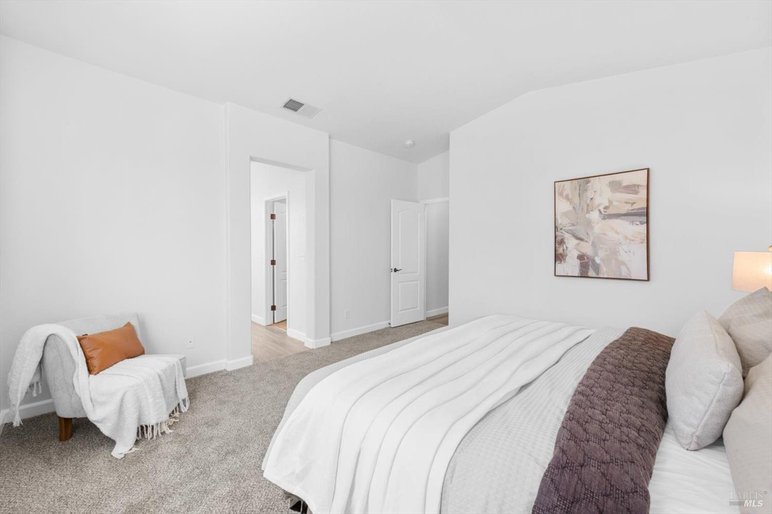 5038 Rowe Dr