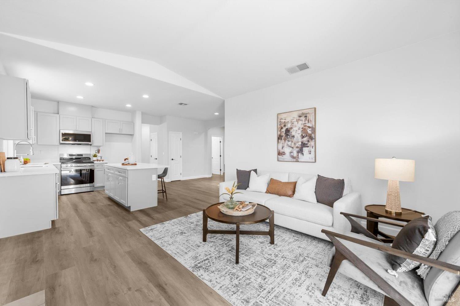 5038 Rowe Dr