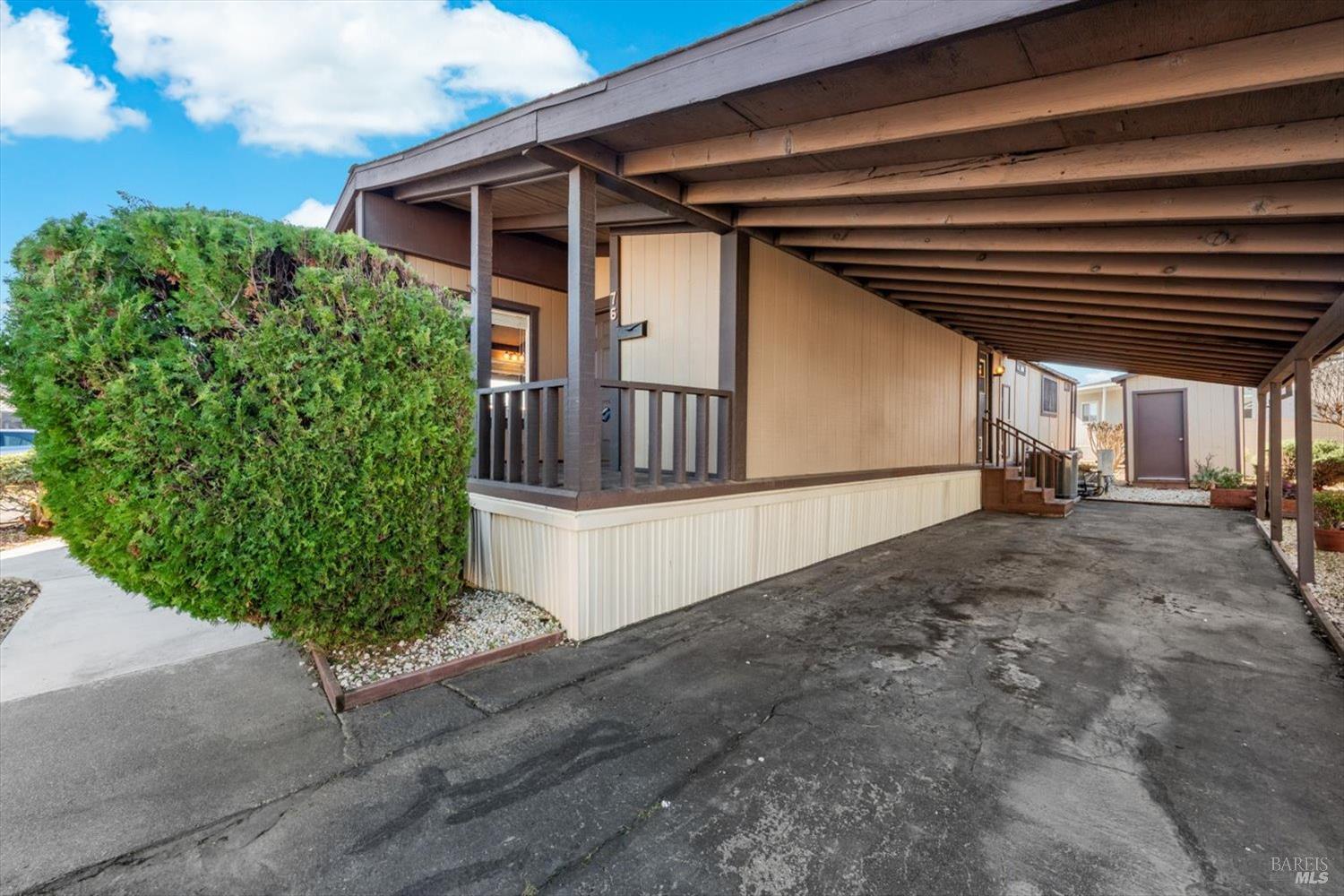 76 Lemon Tree Circle