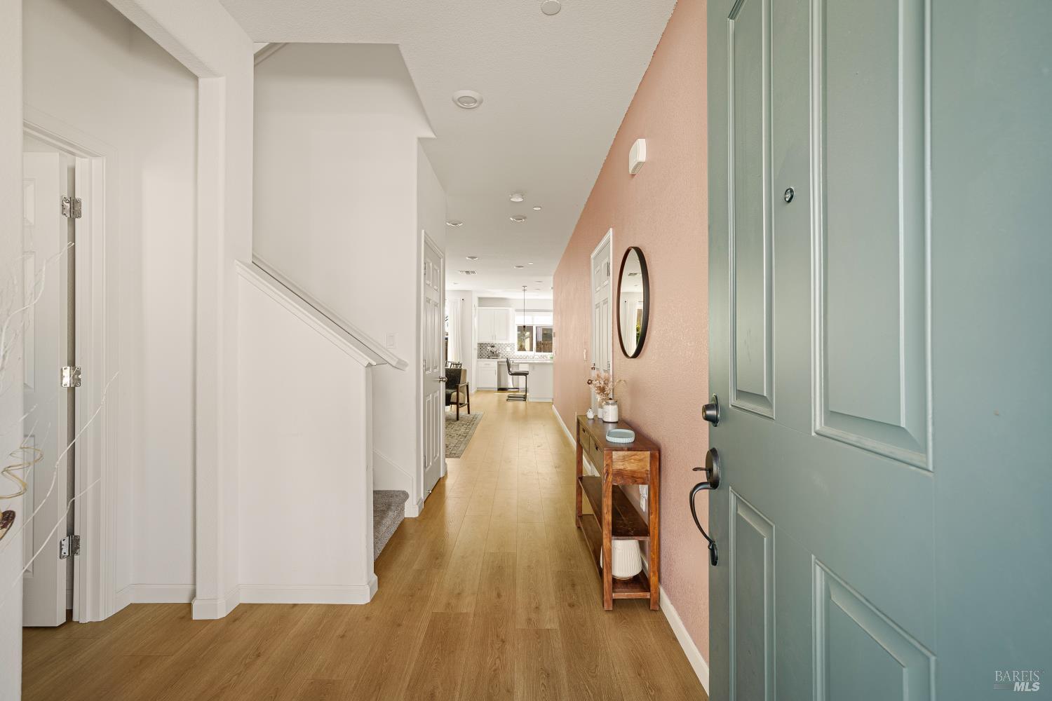 938 Fruit Stand Circle