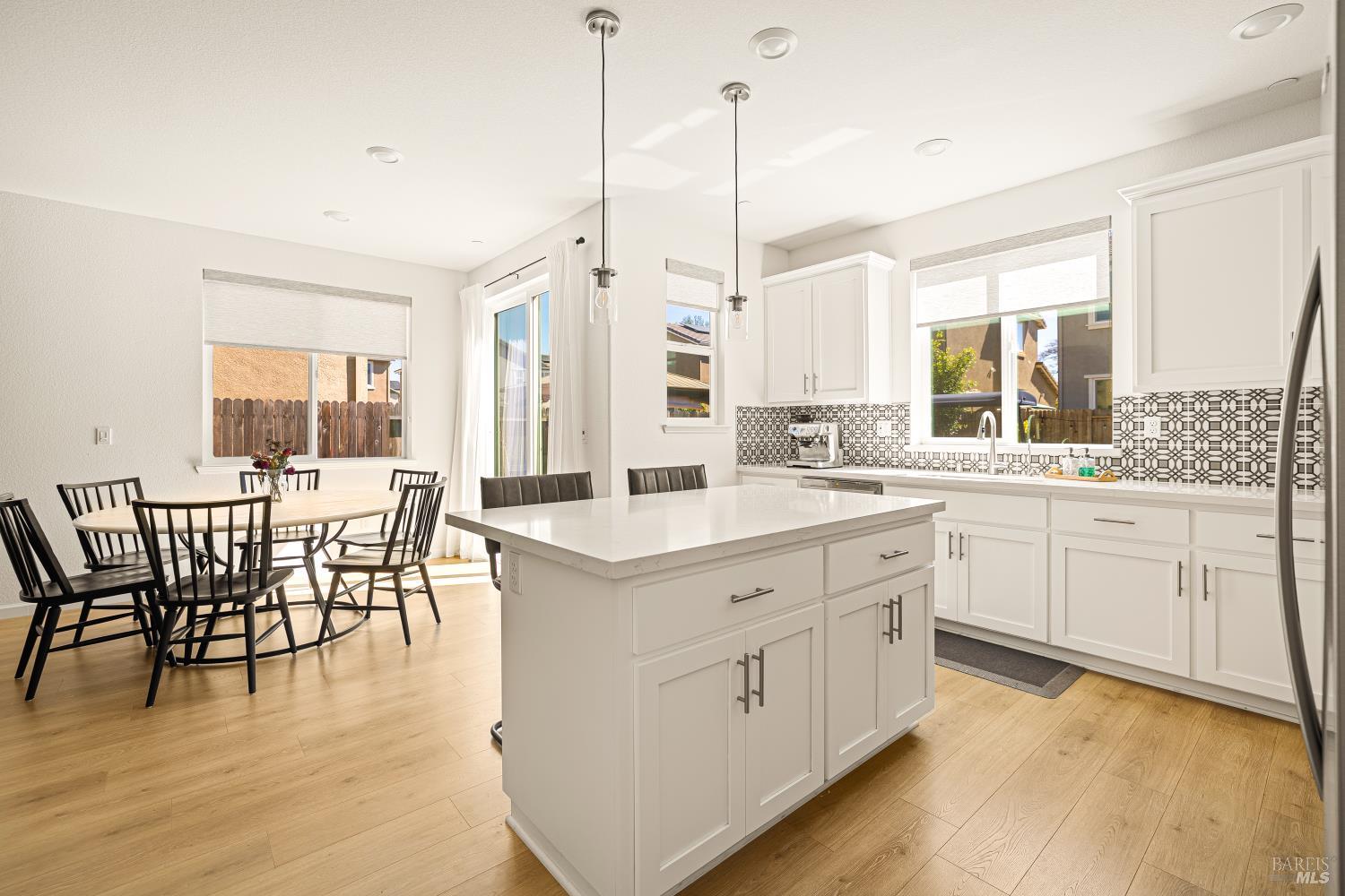 938 Fruit Stand Circle