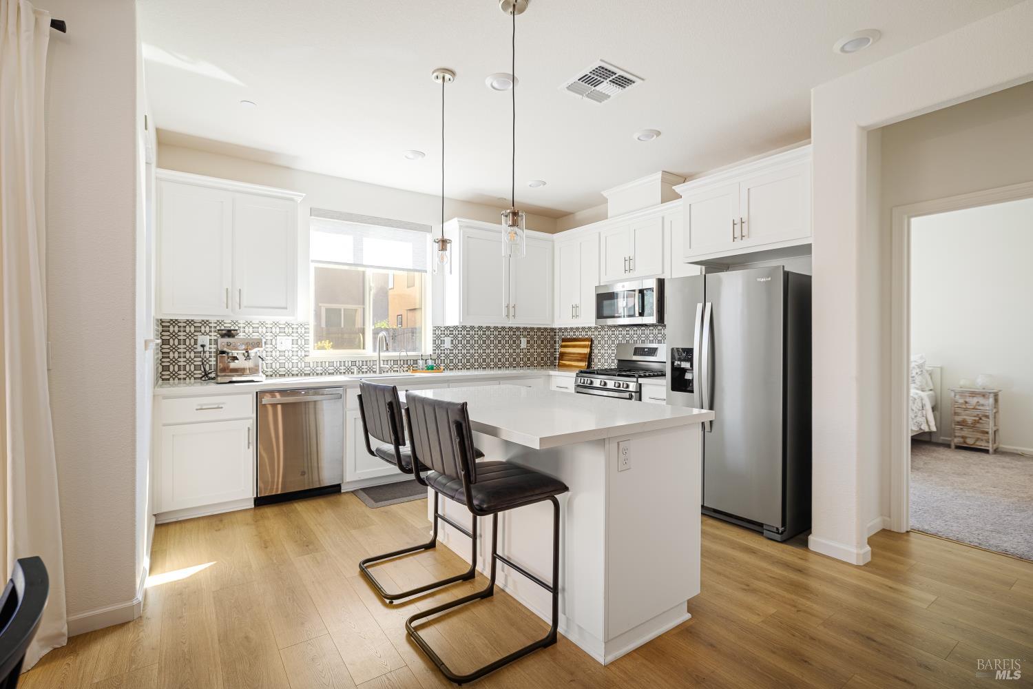 938 Fruit Stand Circle