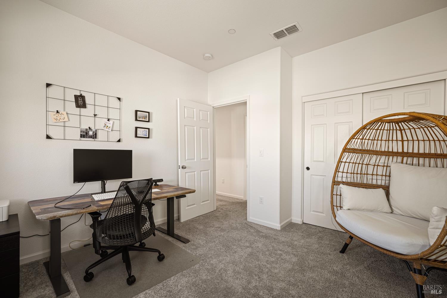 938 Fruit Stand Circle