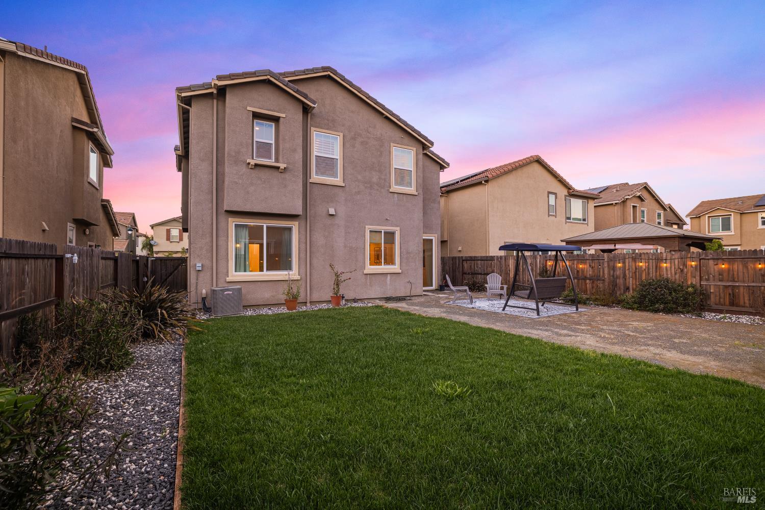 938 Fruit Stand Circle