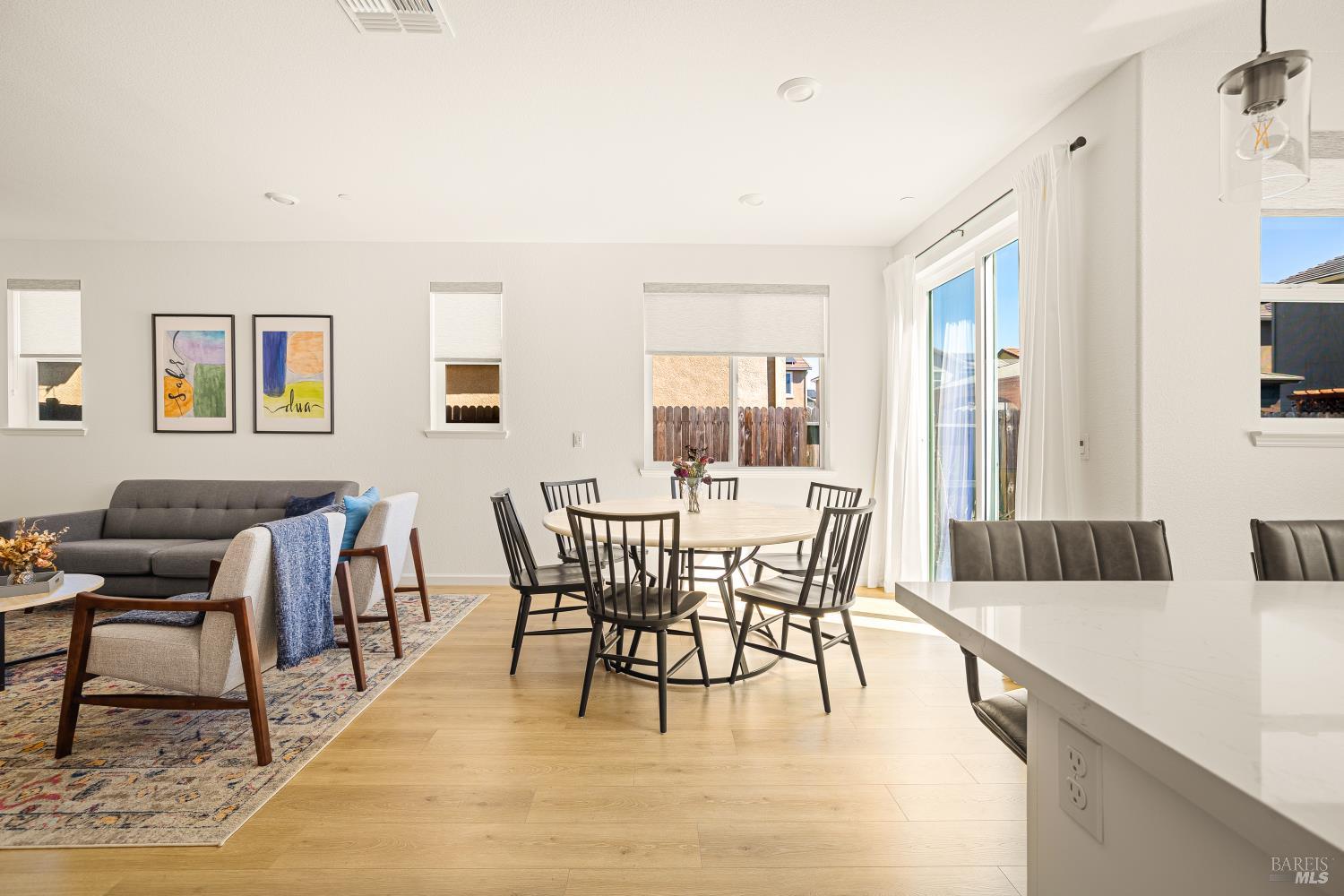 938 Fruit Stand Circle