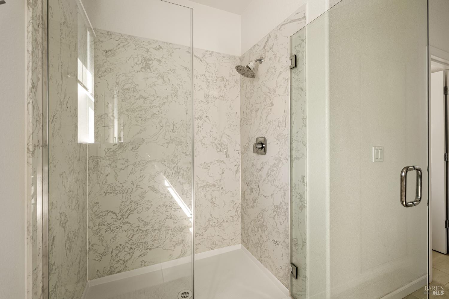 938 Fruit Stand Circle